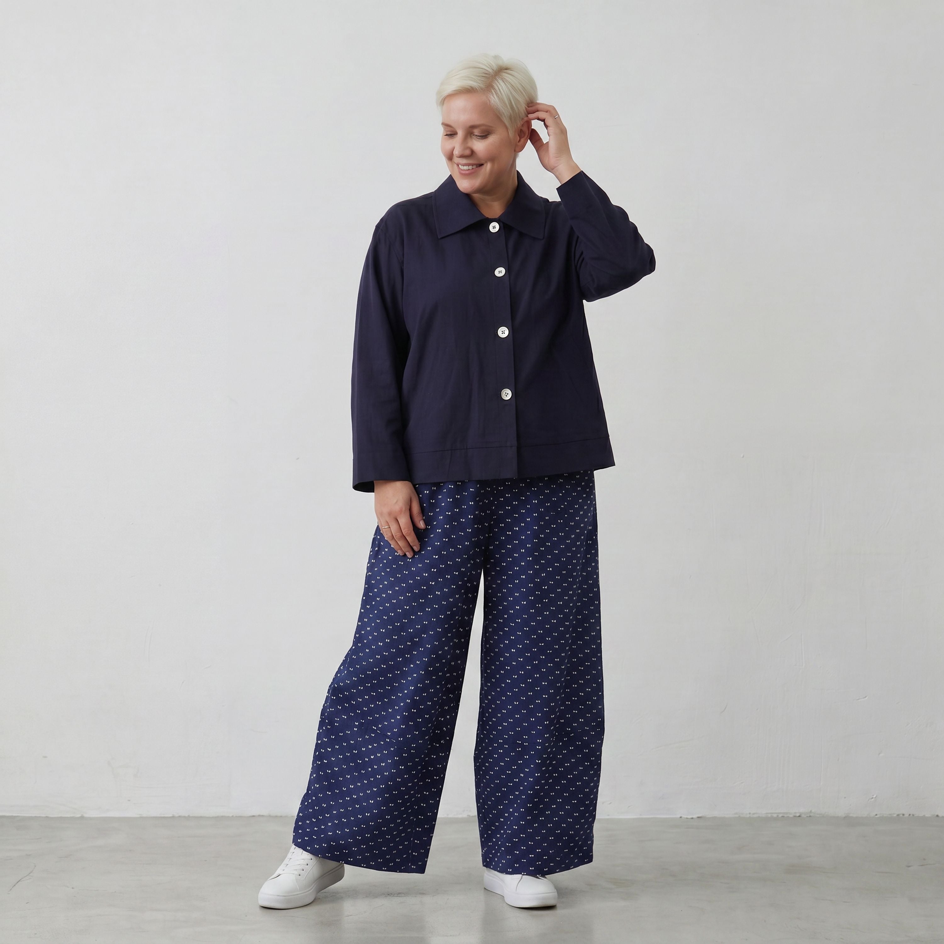 Zeitlose Marlenehose im Lagenlook Dunkelblau/Weiß weich fliessend leger Oversize Chic