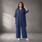 Dunkelblau fliessend Viskosebluse Leinenoptik Lochmuster leger Oversize Lagenlook luftig
