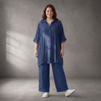 Dunkelblau fliessend Viskosebluse Leinenoptik Lochmuster leger Oversize Lagenlook luftig