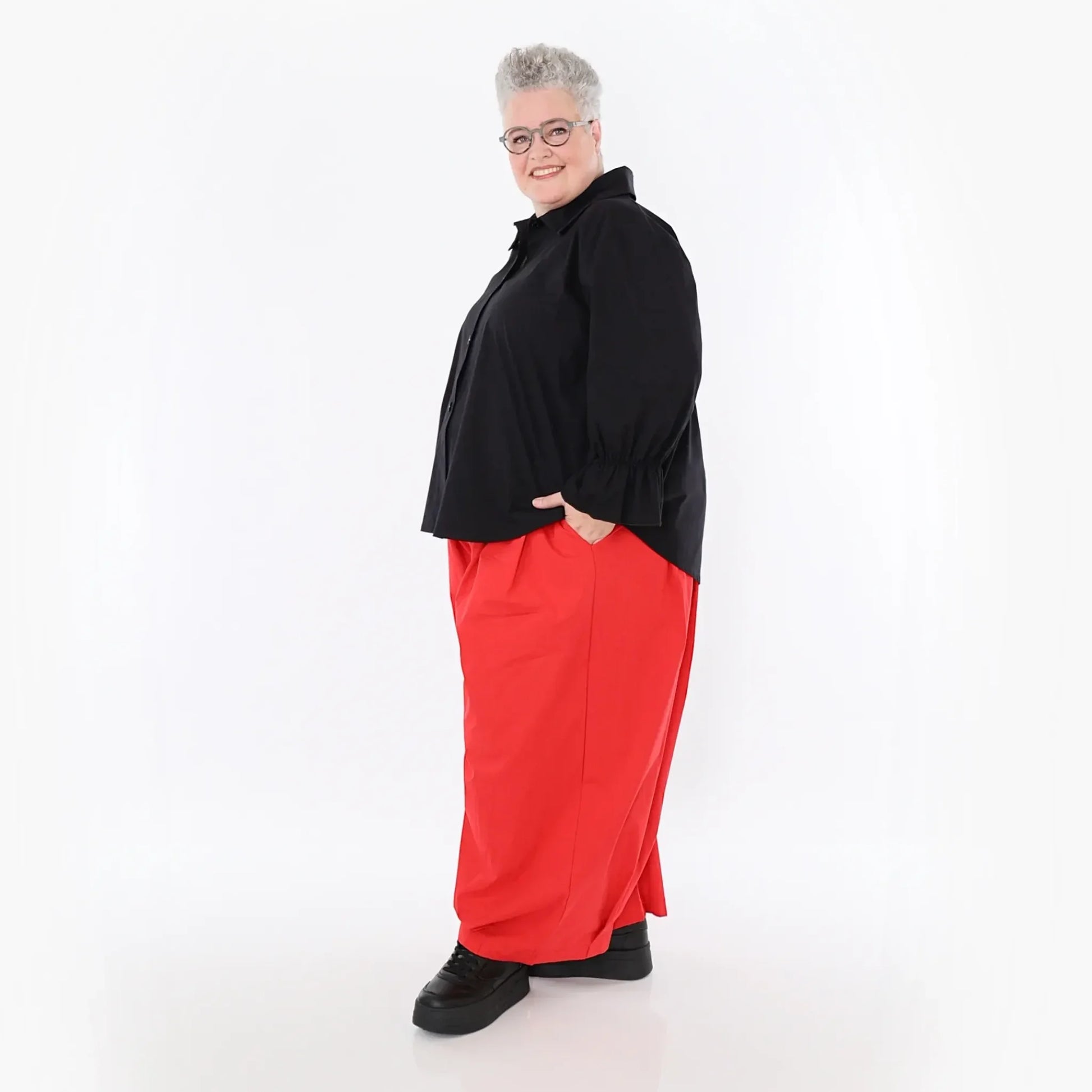  AKH Fashion Bluse in gerundeter Form, aus Baumwolle, 1482.07062, Schwarz, Ausgefallen