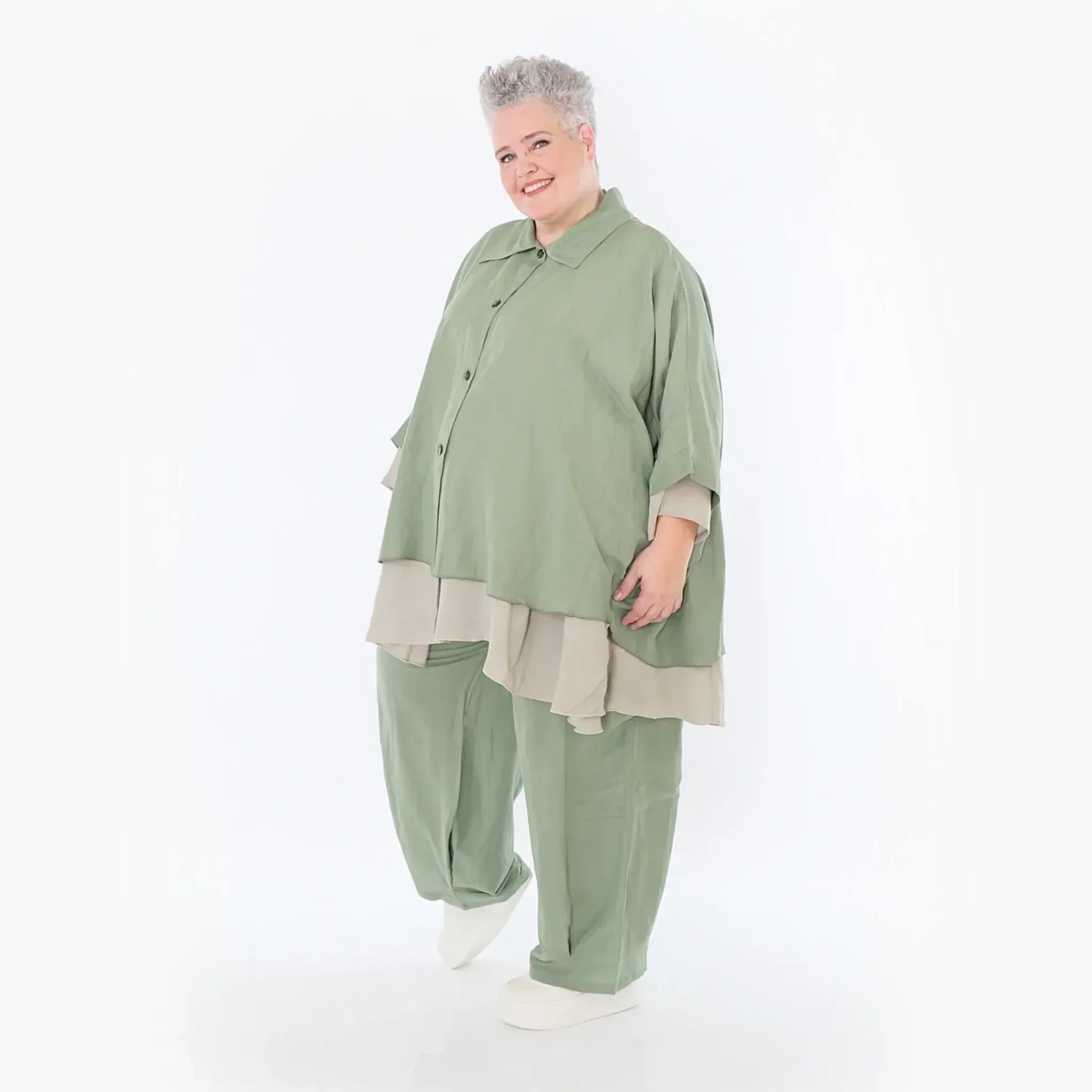  AKH Fashion Jacke in gerundeter Form, aus Viskose, 1490.07092, Khaki, Ausgefallen, Zeitlos