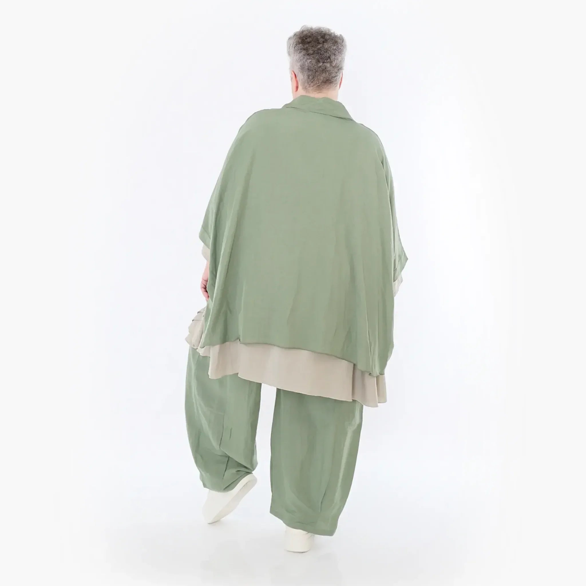  AKH Fashion Jacke in gerundeter Form, aus Viskose, 1490.07092, Khaki, Ausgefallen, Zeitlos