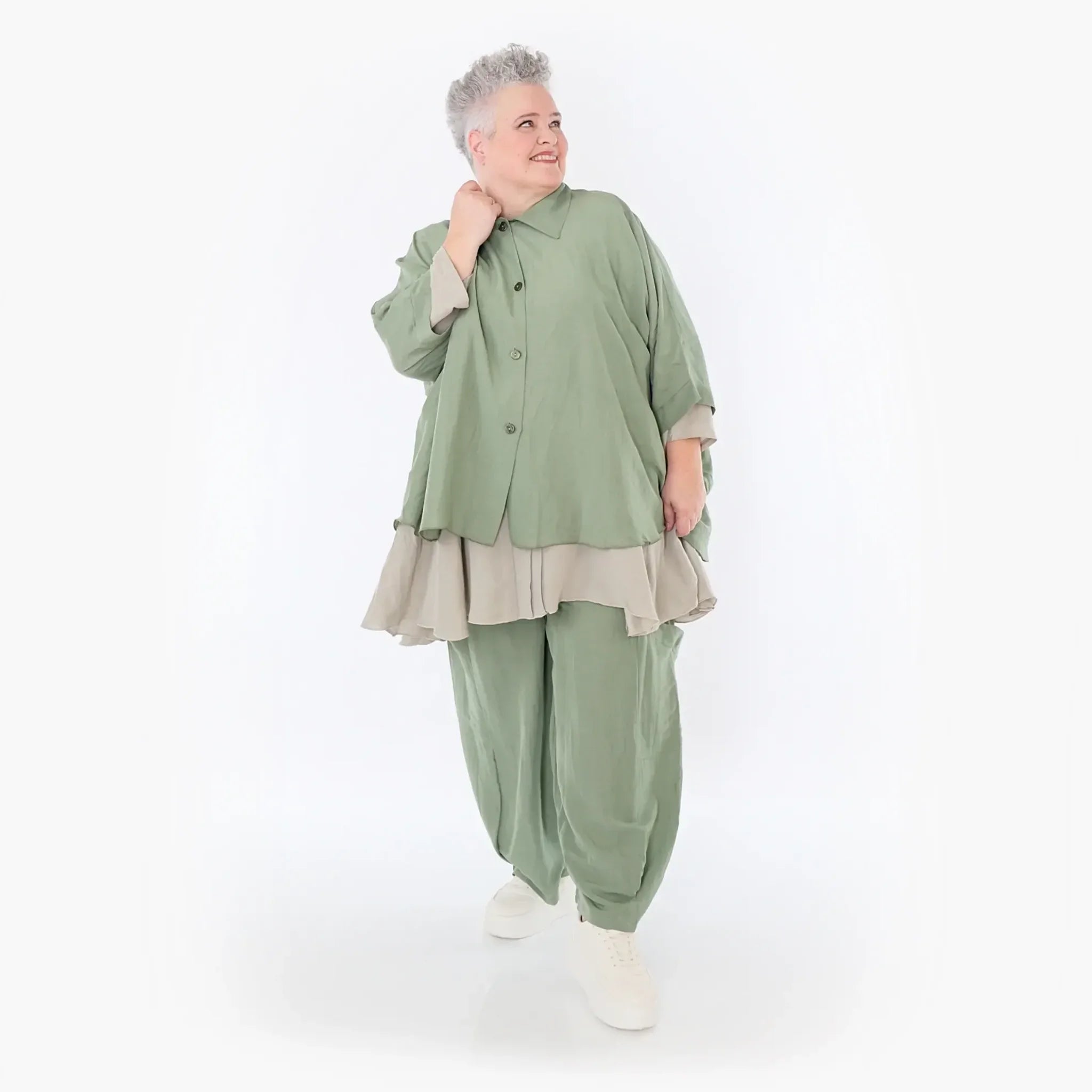  AKH Fashion Jacke in gerundeter Form, aus Viskose, 1490.07092, Khaki, Ausgefallen, Zeitlos