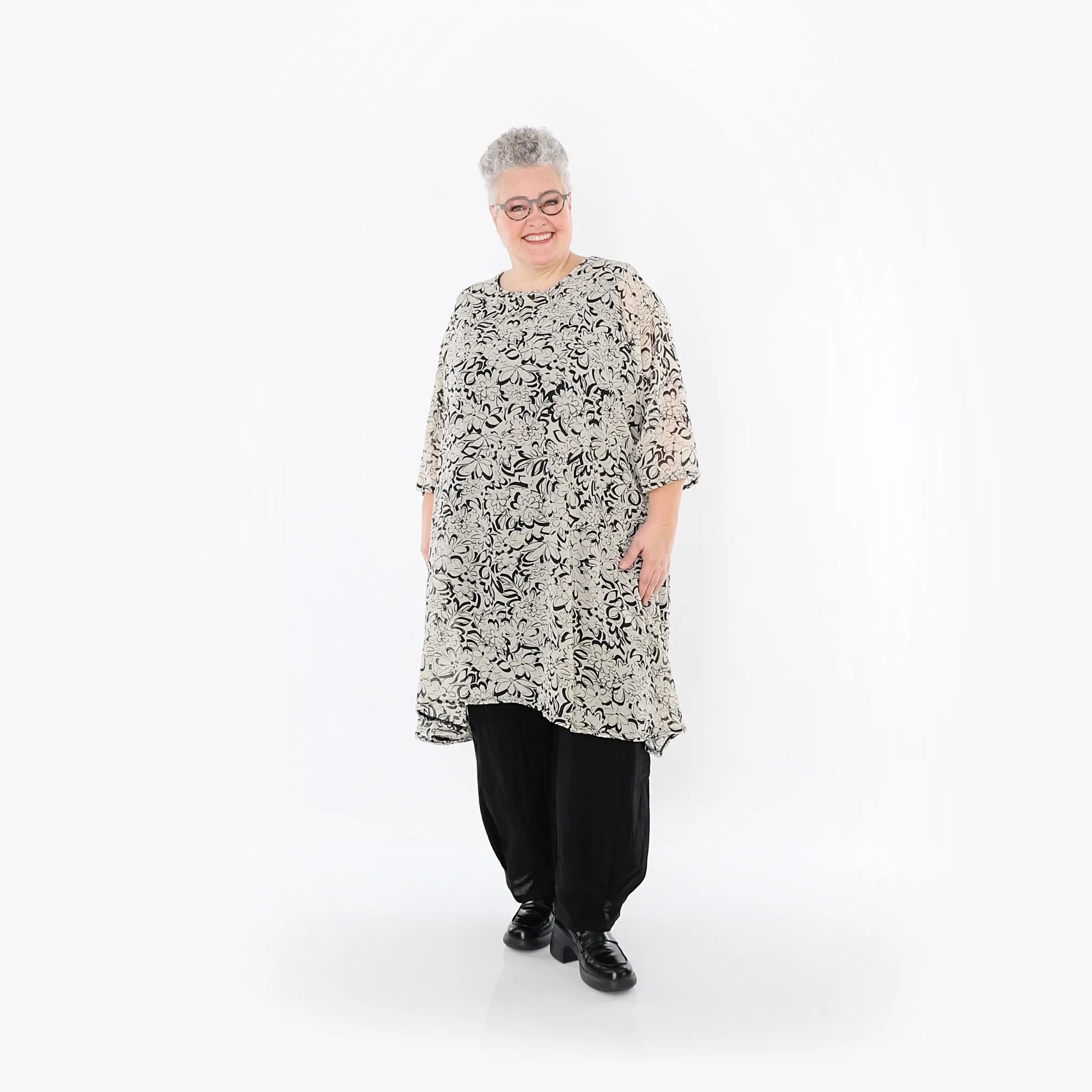  A-Form Bigshirt von AKH Fashion aus Viskose, 1494.02666, Ecru/Schwarz, Blumen, Ausgefallen