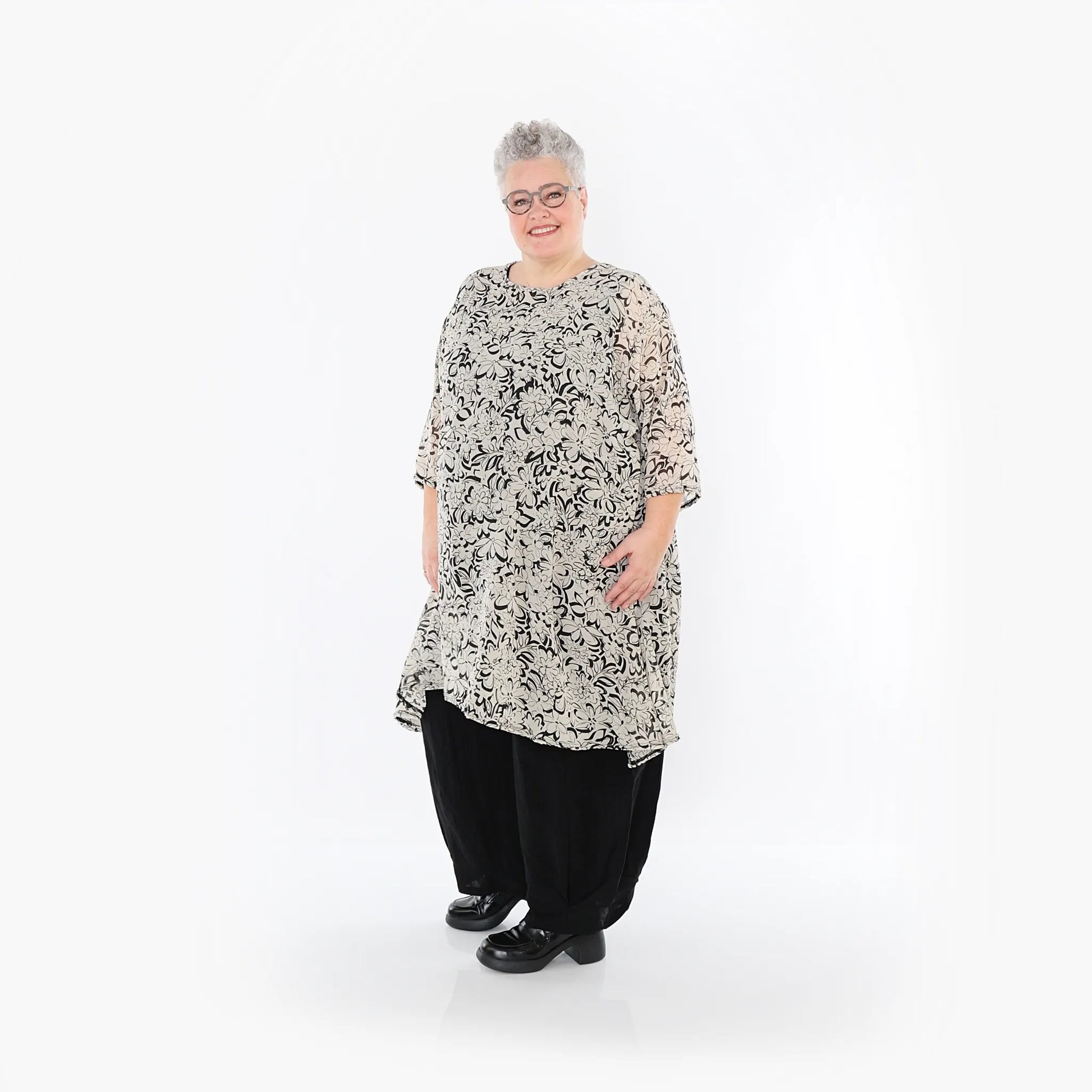  A-Form Bigshirt von AKH Fashion aus Viskose, 1494.02666, Ecru/Schwarz, Blumen, Ausgefallen