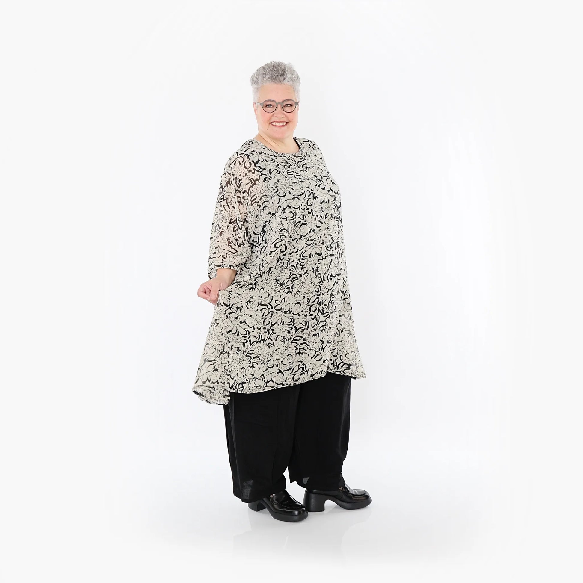 A-Form Bigshirt von AKH Fashion aus Viskose, 1494.02666, Ecru/Schwarz, Blumen, Ausgefallen