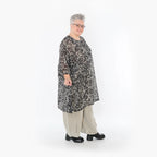  A-Form Bigshirt von AKH Fashion aus Viskose, 1494.02666, Schwarz/Ecru, Blumen, Ausgefallen