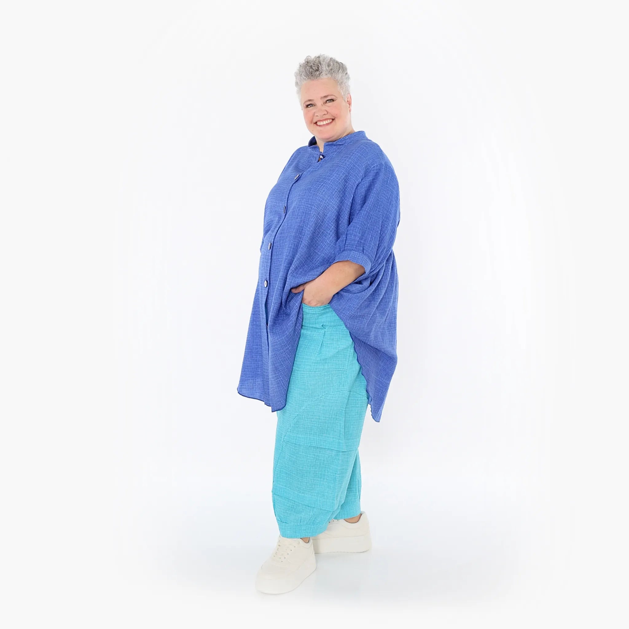  AKH Fashion Bluse in gerundeter Form, aus Baumwolle, 1501.07106, Blau, Ausgefallen, Schick