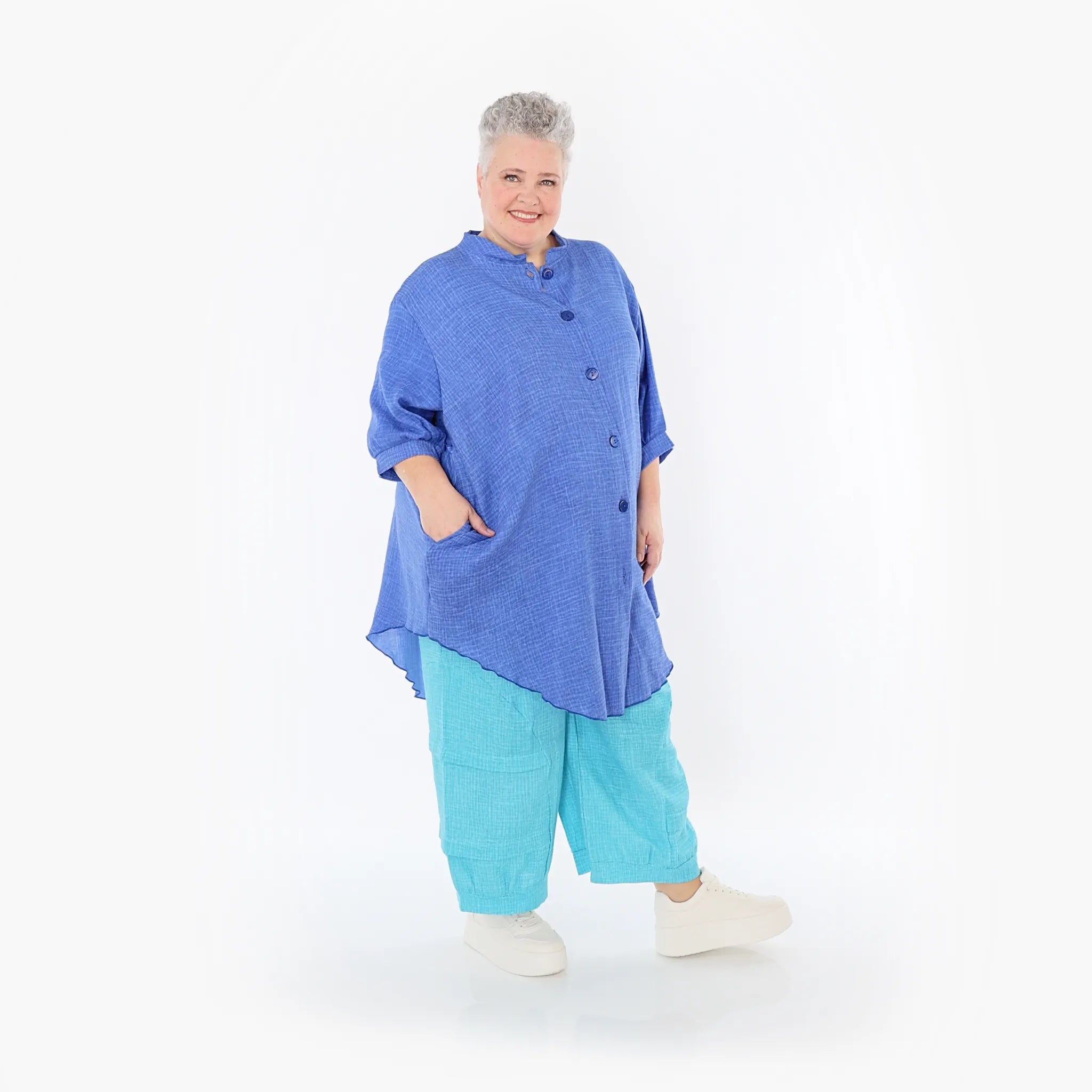  AKH Fashion Bluse in gerundeter Form, aus Baumwolle, 1501.07106, Blau, Ausgefallen, Schick
