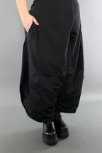 Ballonhose von AKH Premium aus Materialmix, P1001.6883, Schwarz, Ausgefallen, Zeitlos