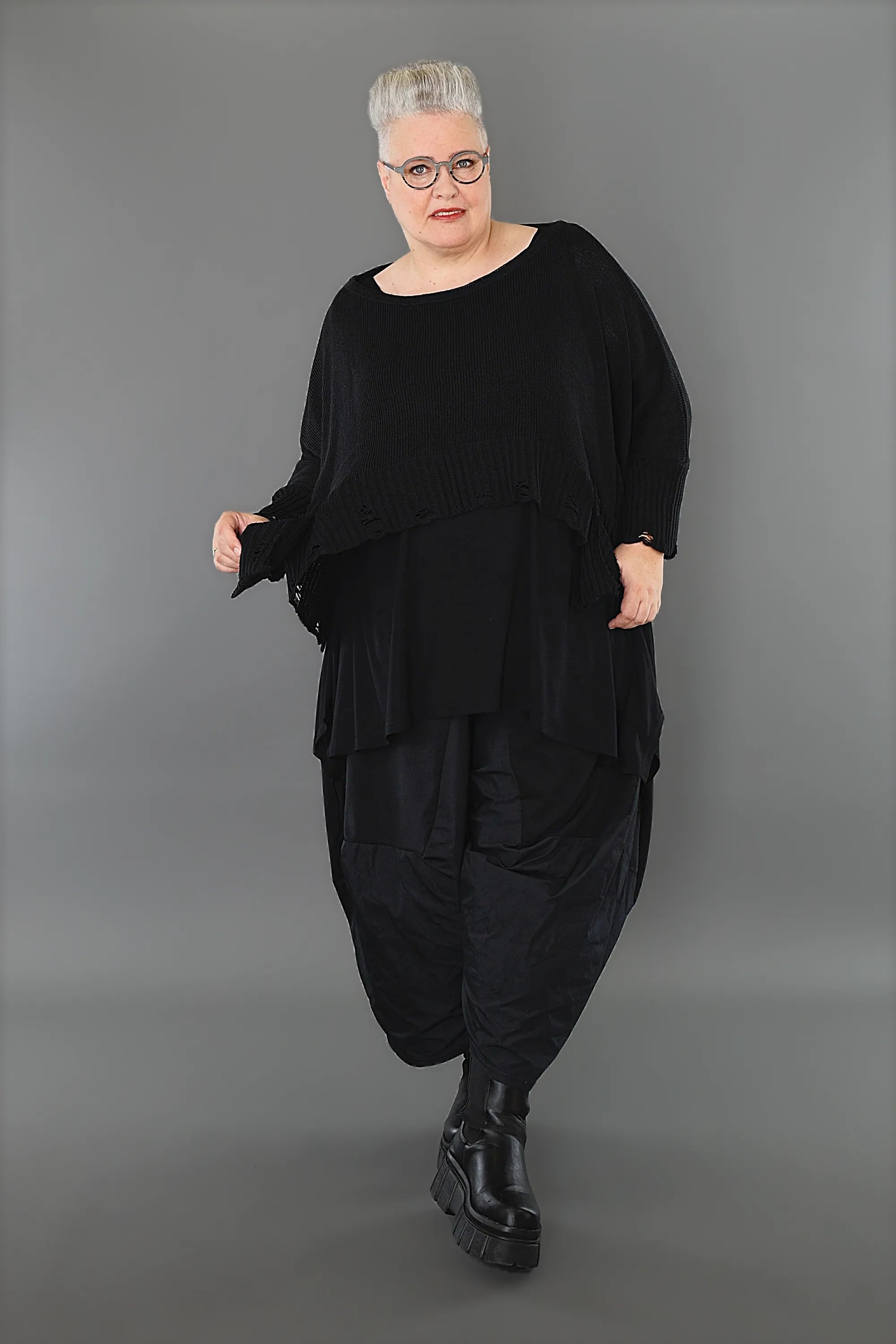  AKH Premium Überwurf in kastiger Form, aus Baumwolle, P1002.2520, Schwarz, Ausgefallen