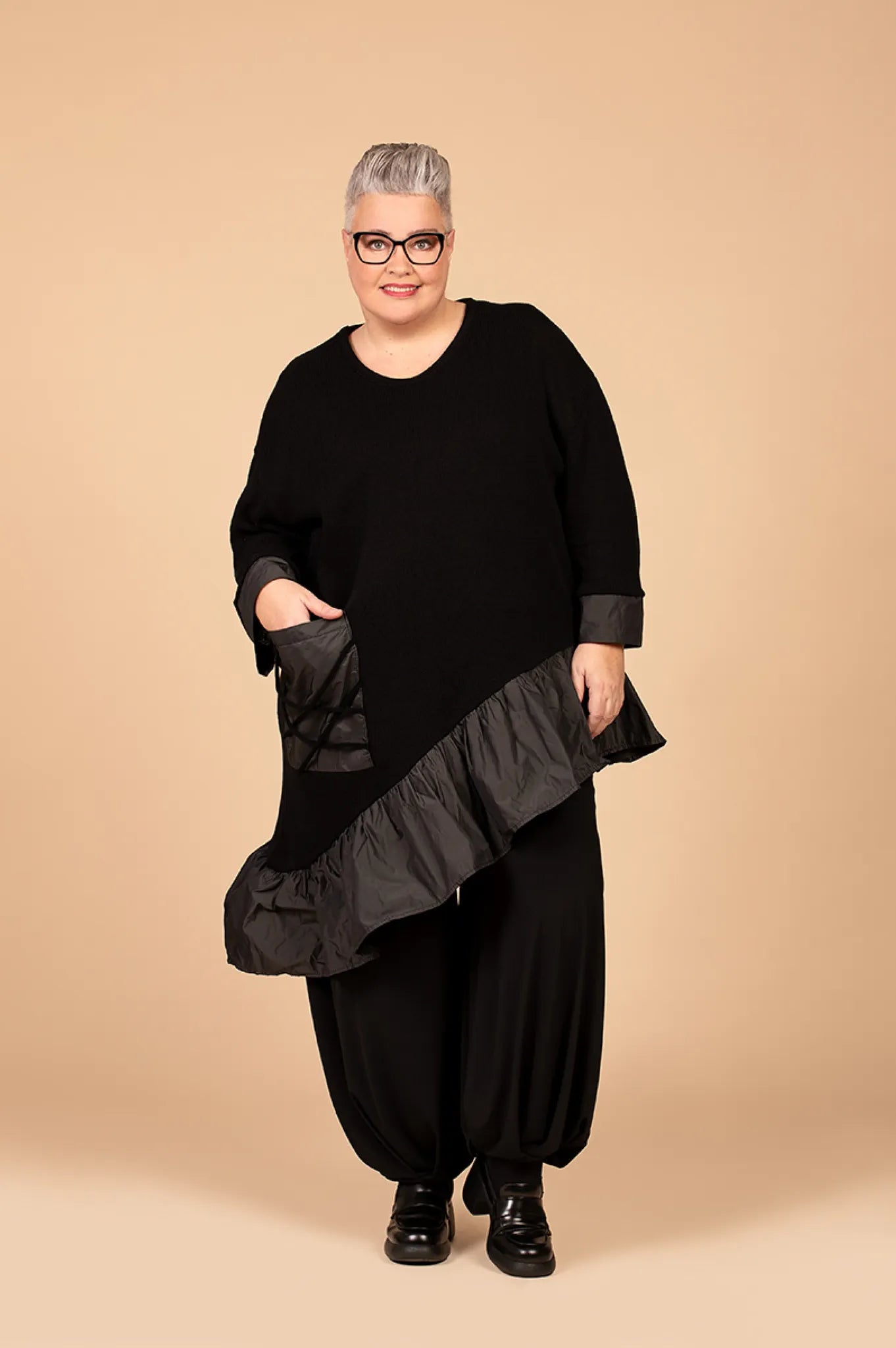  AKH Premium Bigshirt in asymmetrischer Form, aus Baumwolle, 1446.02331, Schwarz, Schick