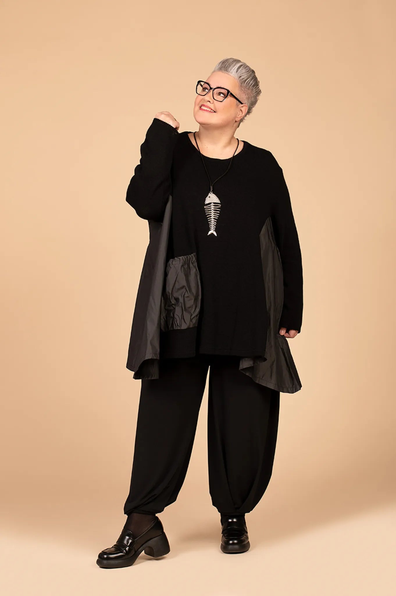  A-Form Bigshirt von AKH Premium aus Baumwolle, 1446.0593M, Schwarz, Schick, Modern, Bequem