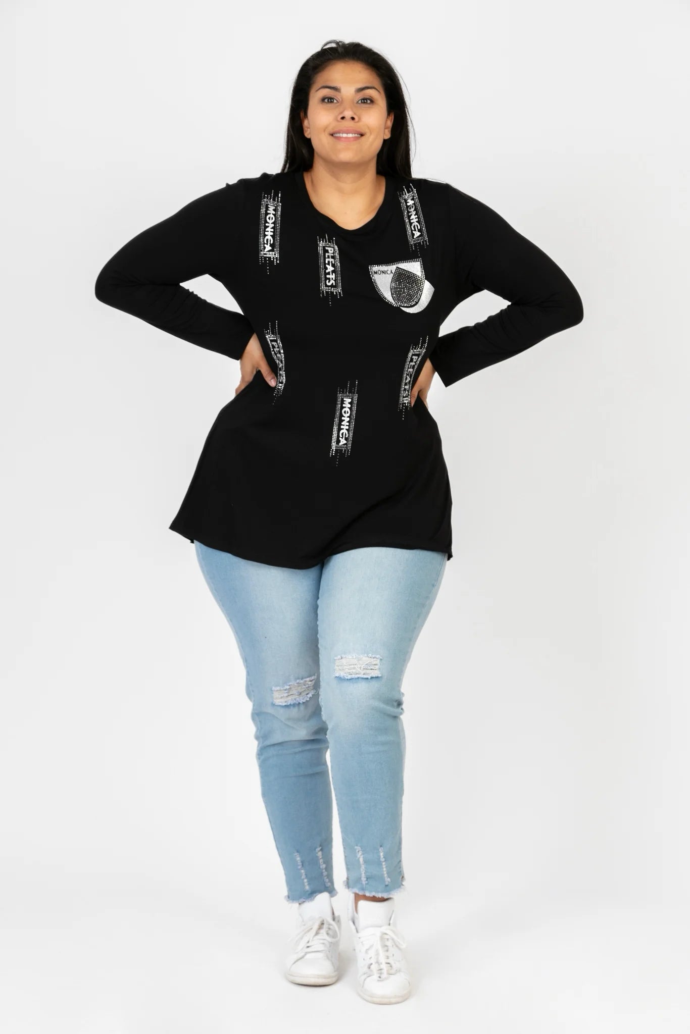  Schickes Plus Size Shirt in Schwarz mit Strassschriftzug und Print-Applikation für Herbst und Winter