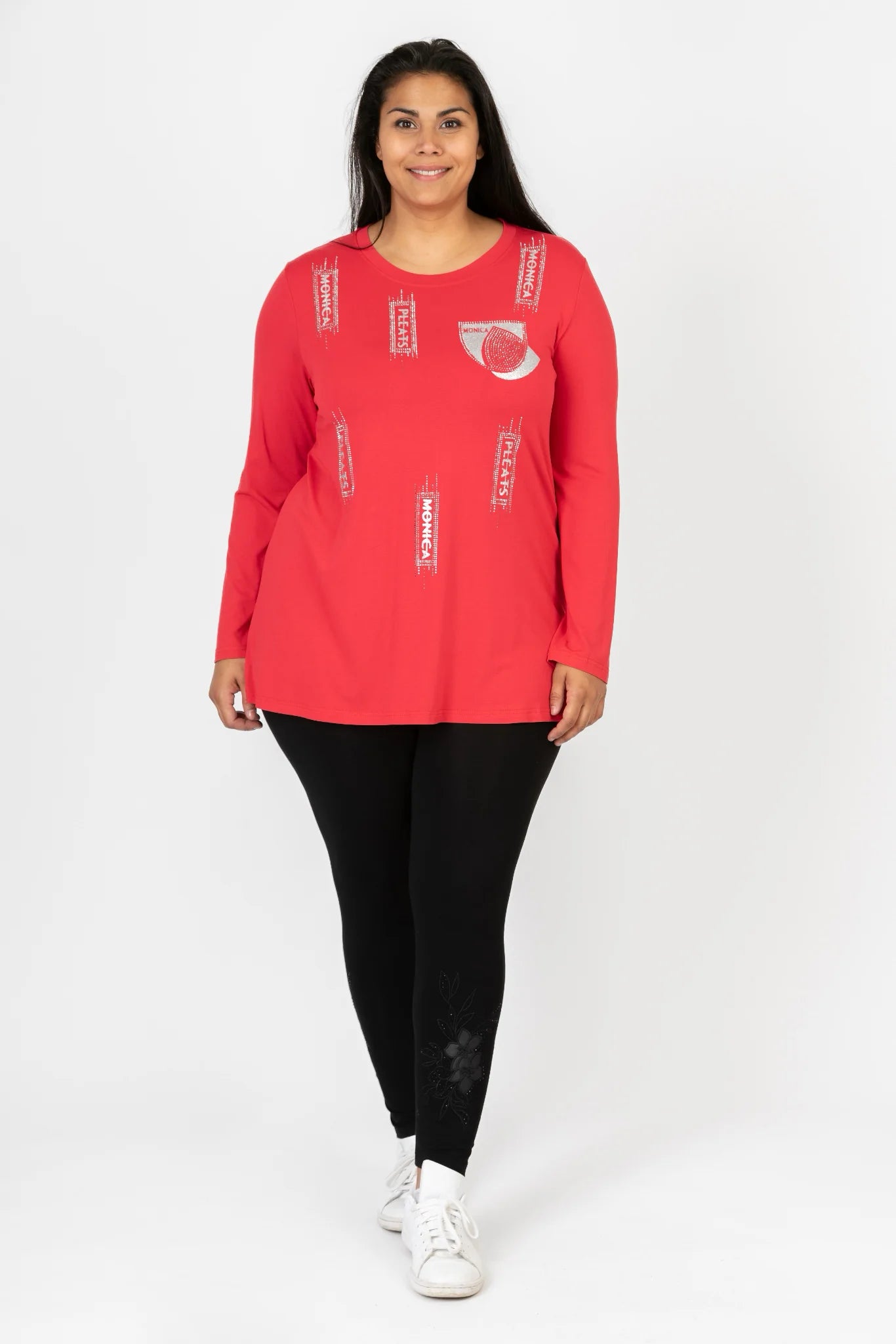  Ausgefallenes Shirt in Rot mit modernem Muster und Strassstein-Details für Curvy Mode