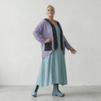 Fein gestrickte Lagenlook Jacke aus Baumwolle mit ausgefallener Lochstruktur und Memorytaft, Flieder/Schwarz