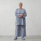 Luftiges Oversize A-Form Shirt aus feiner Baumwollpopeline im ausgefallenen Lagenlook, Jeansblau
