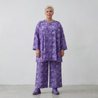 Leichtes Oversize Lagenlook Shirt in A-Form aus Baumwolle mit Biesenmusterung, Batik, Lila