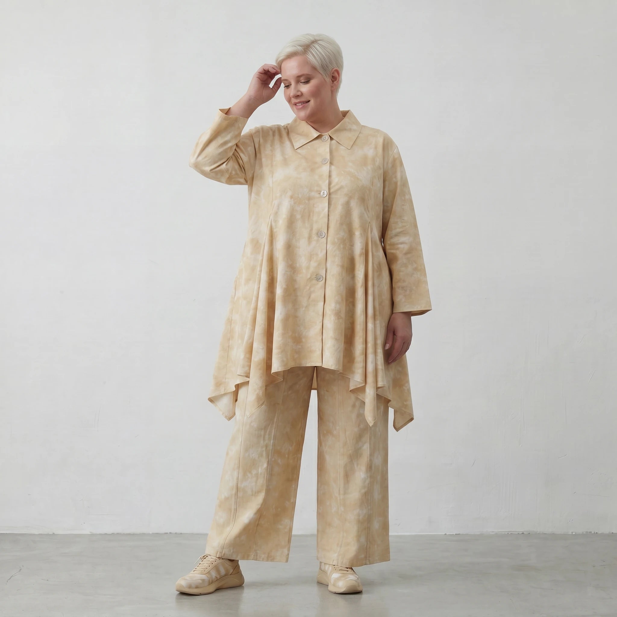 Leicht zipfelige Oversize Bluse aus feiner Baumwoll Popeline im zeitlosen Lagenlook, Vanille
