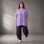 Damen Shirt Lagenlook Baumwolle Flieder, A-Form, Kurzarm, Seitenschlitze, Oversize große Größen – Funky Diva