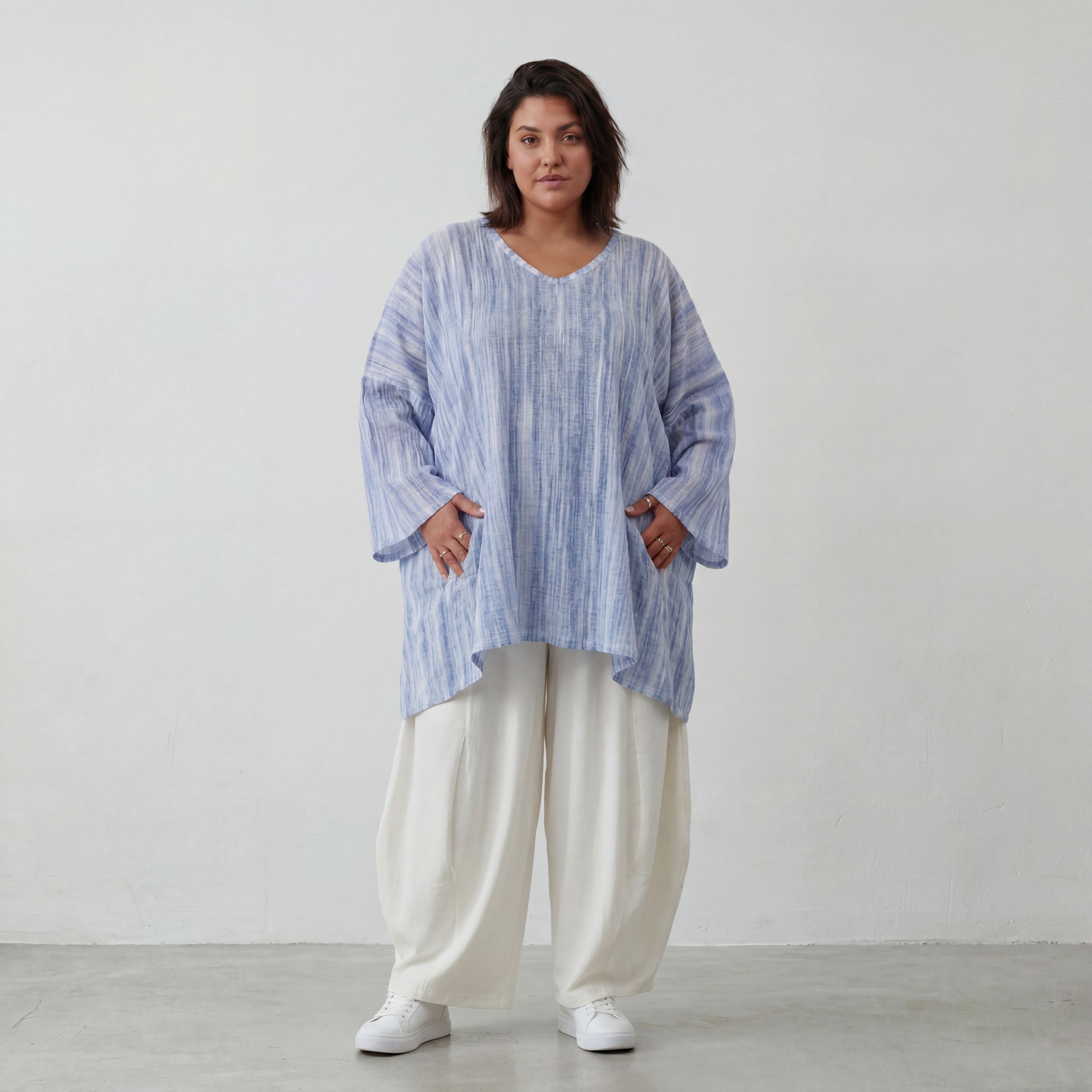 Luftiges Oversize Shirt in Jeansblau/Weiß im Lagenlook leger zeitlos ausgefallen soft