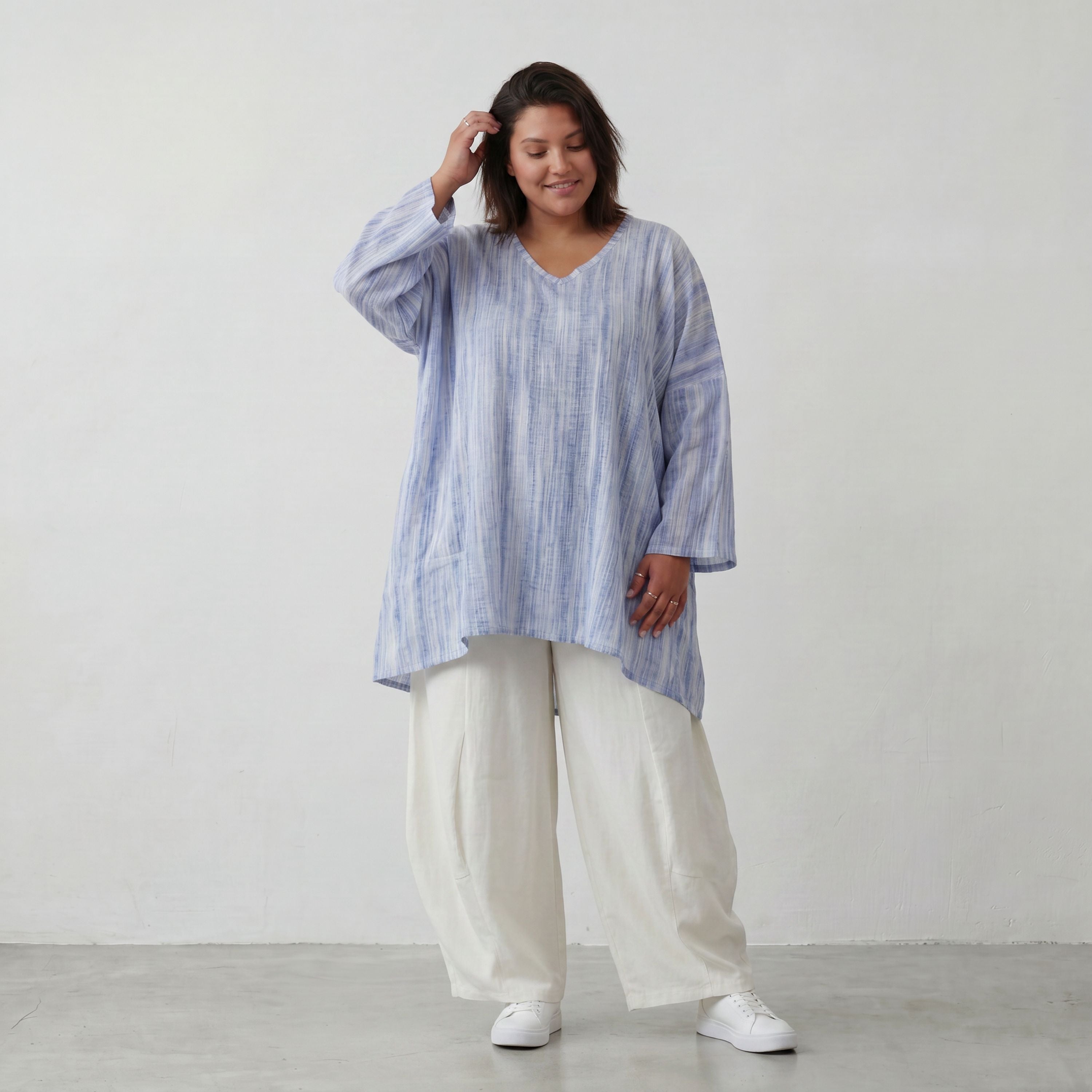 Luftiges Oversize Shirt in Jeansblau/Weiß im Lagenlook leger zeitlos ausgefallen soft