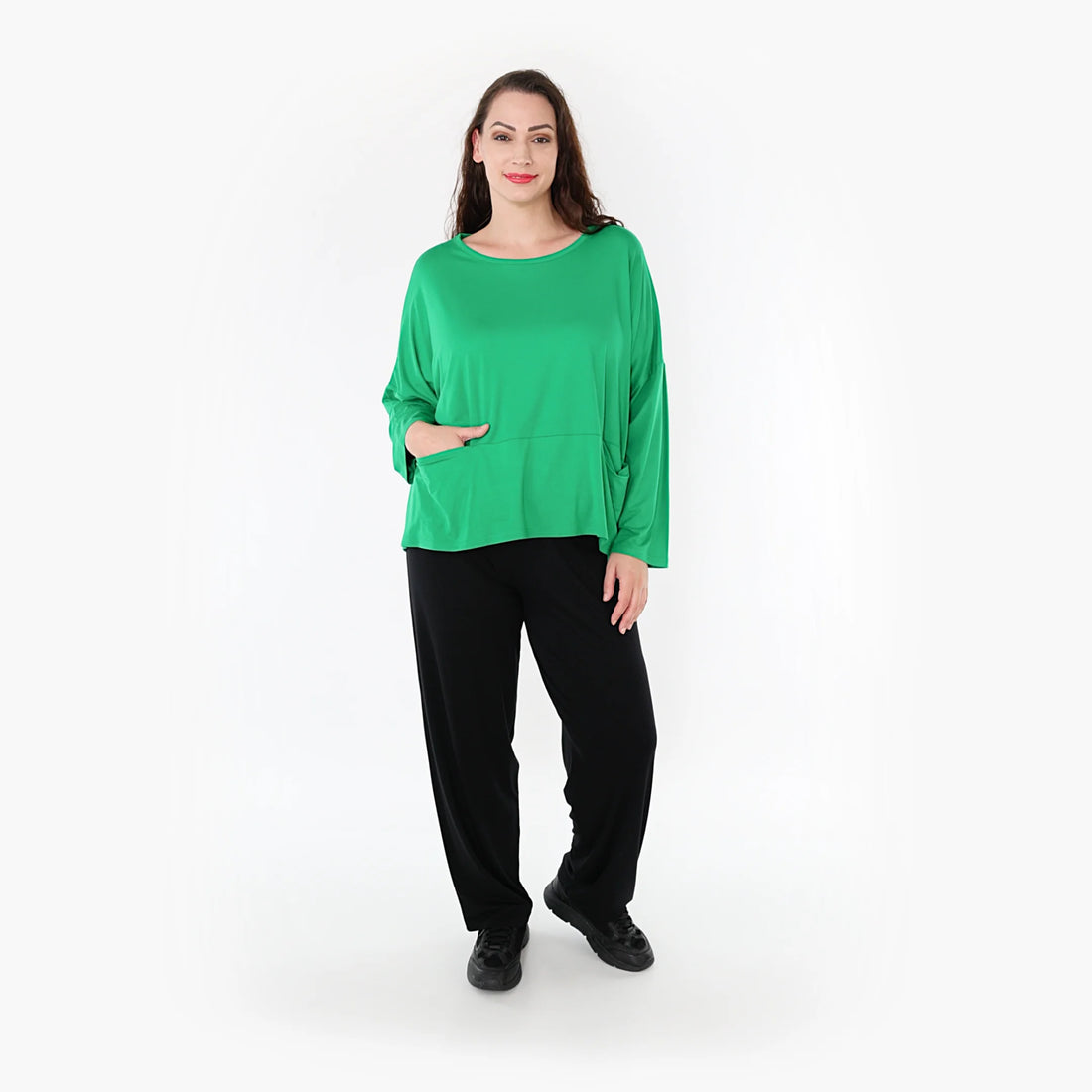  Kastiges Shirt im lässigen Lagenlook aus weichem Viskose-Jersey in zeitlosem Grün für Plus Size