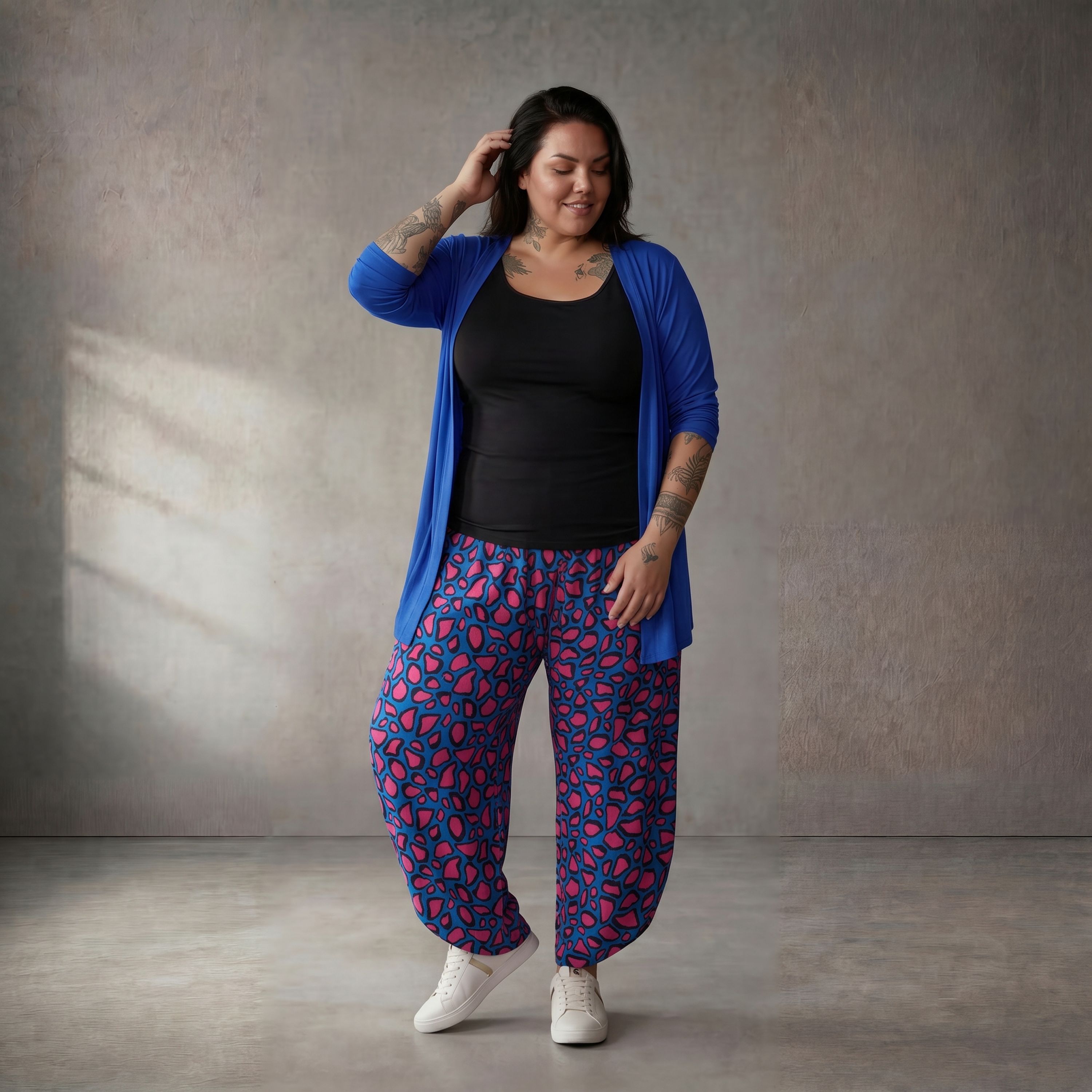 Fliessende ViskoseBallonhose BlauPinkSchwarz leger Oversize Lagenlook sommerlich zeitlos