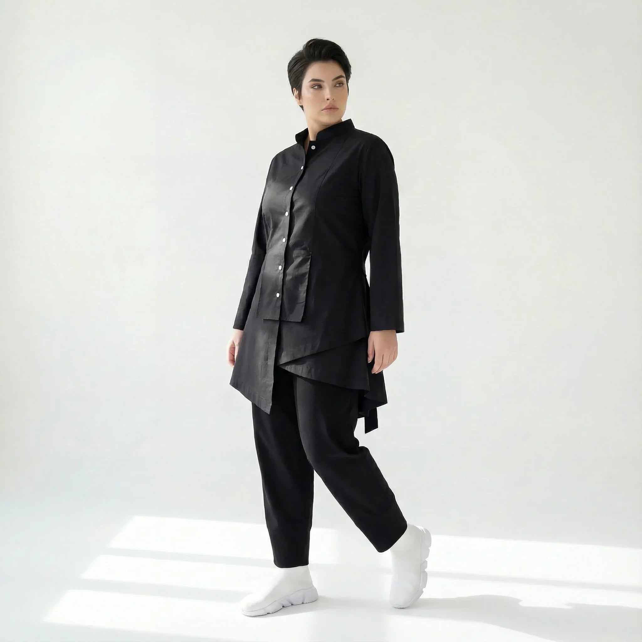 iZAR Avantgarde Damen Set aus Popeline – Bluse, Weste & Hose in Schwarz | Modeare Oversize Kurator-Look für Übergang
