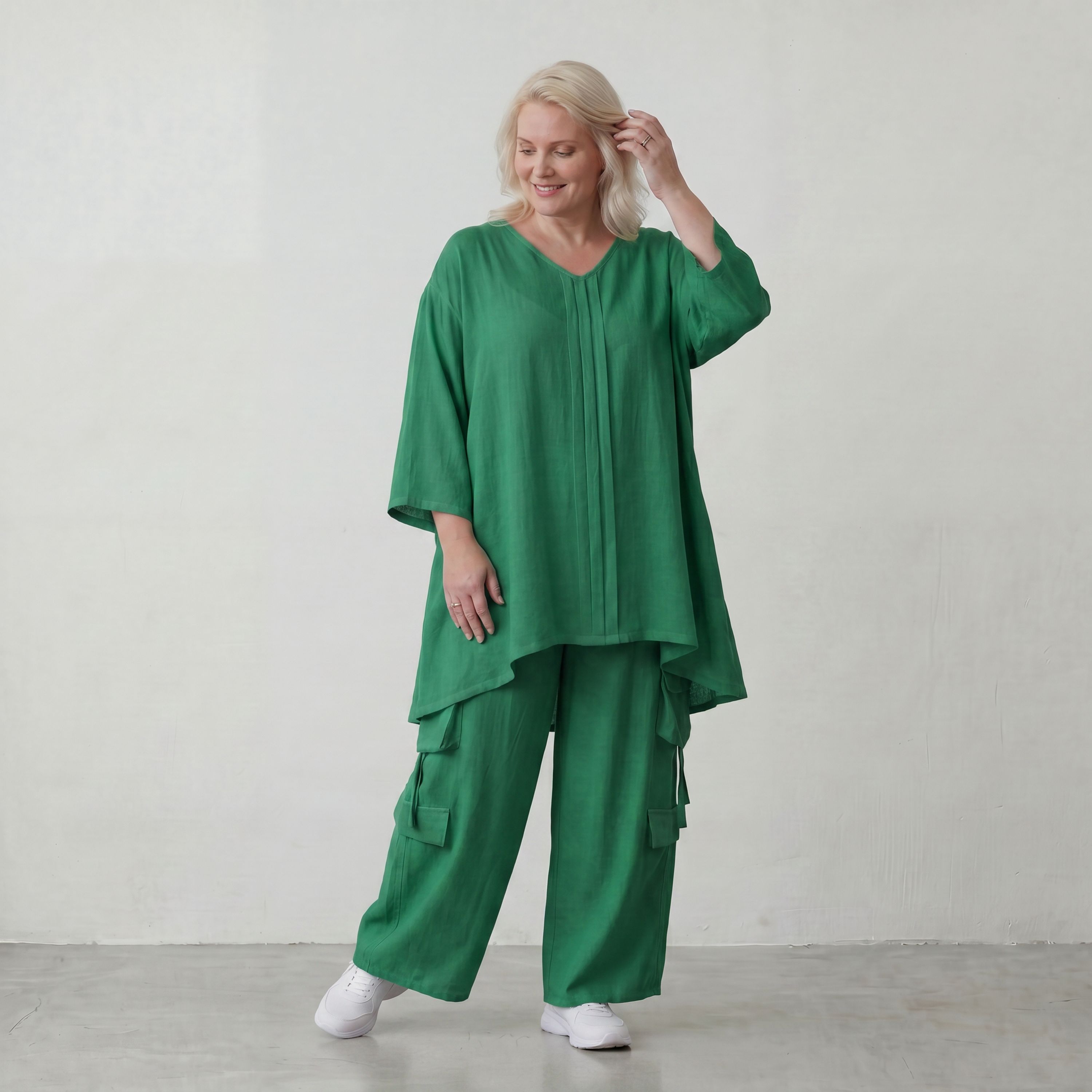 Legeres Oversize Shirt in Smaragdgrün mit Leinenlook A Linie und V Ausschnitt zeitlos 89