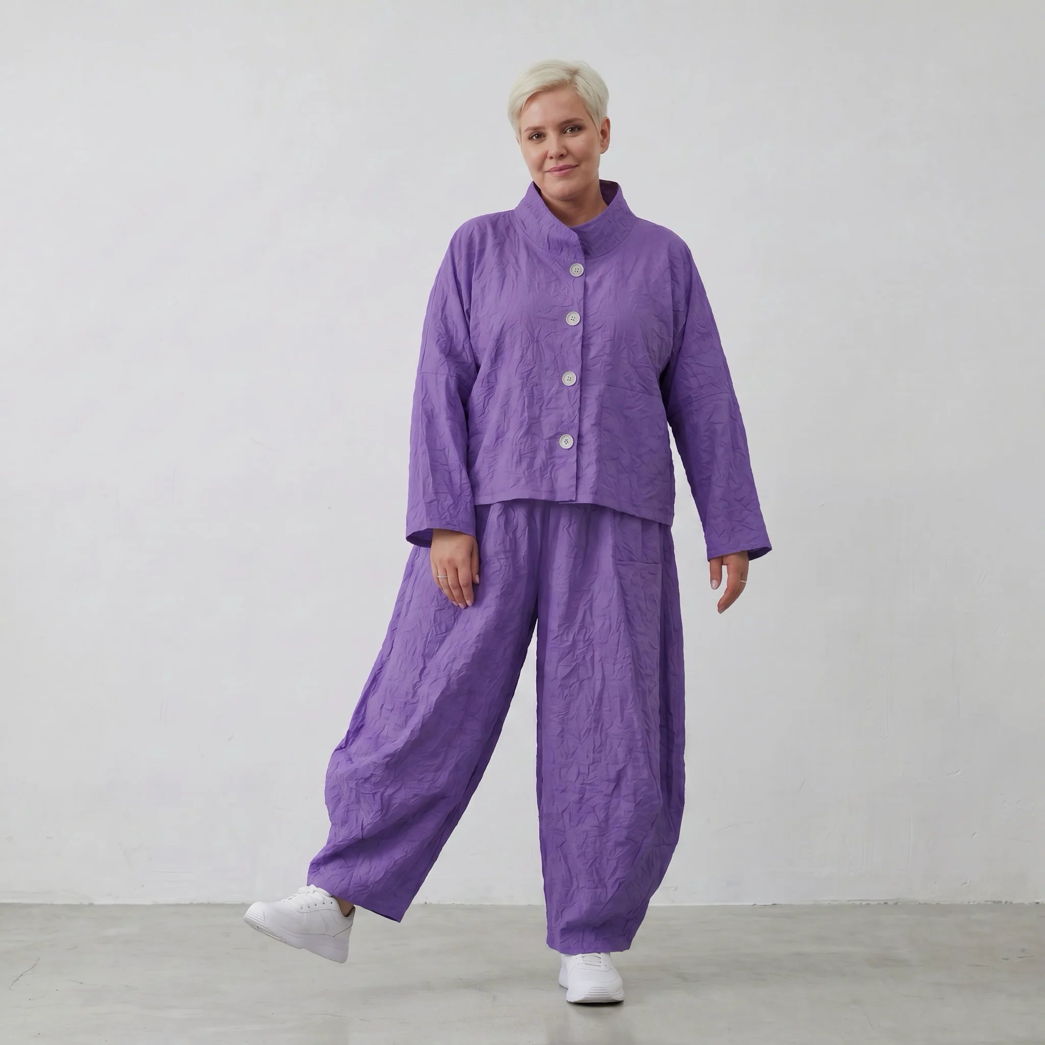 Ausgefallene Ballon Hose im Oversize Lagenlook mit luftig leichtem crash Feeling, aufgesetzte Taschen, Lila