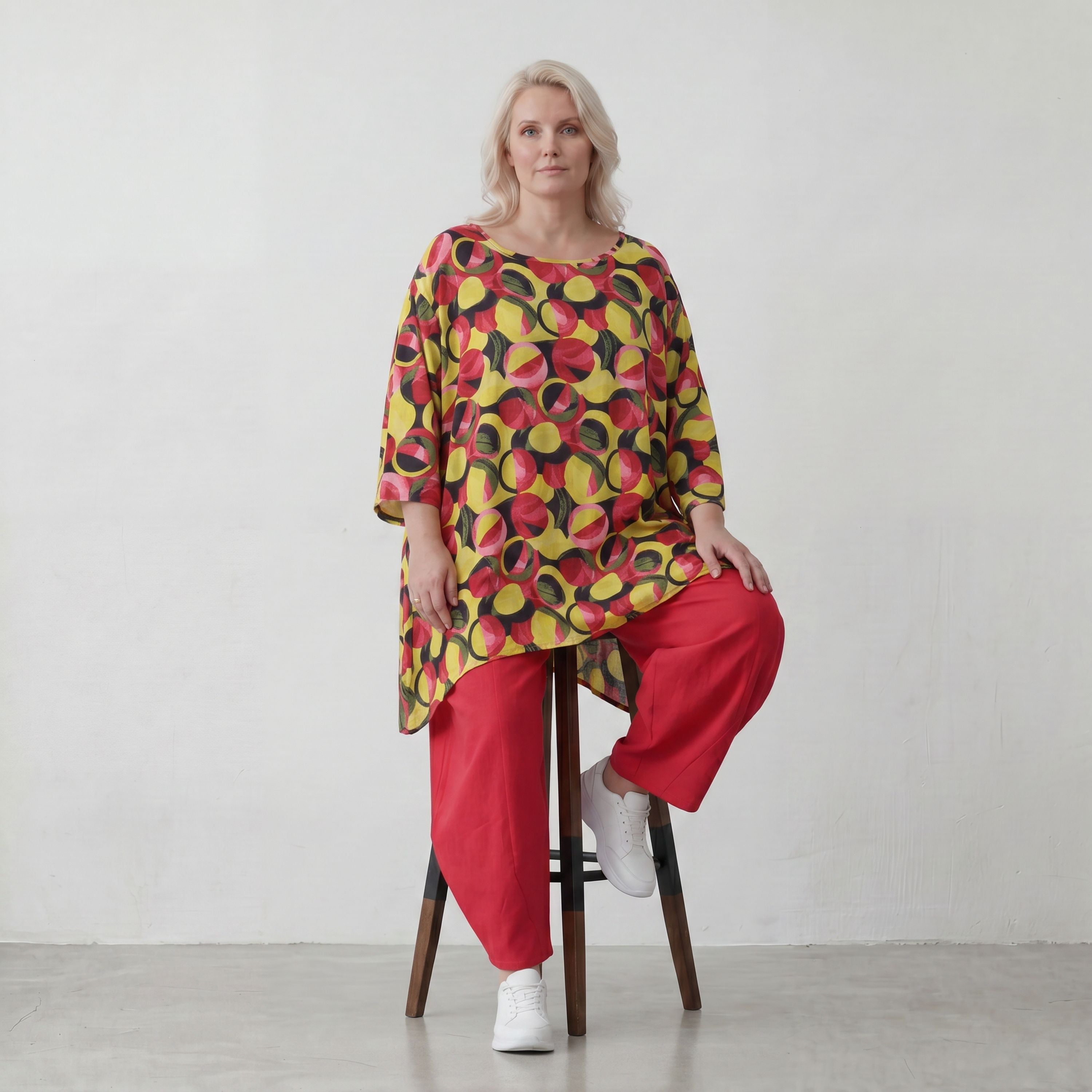 Fließendes Shirt mit 3/4-Arm und Rundhalsausschnitt aus edlem Popeline in Gelb und Fuchsia