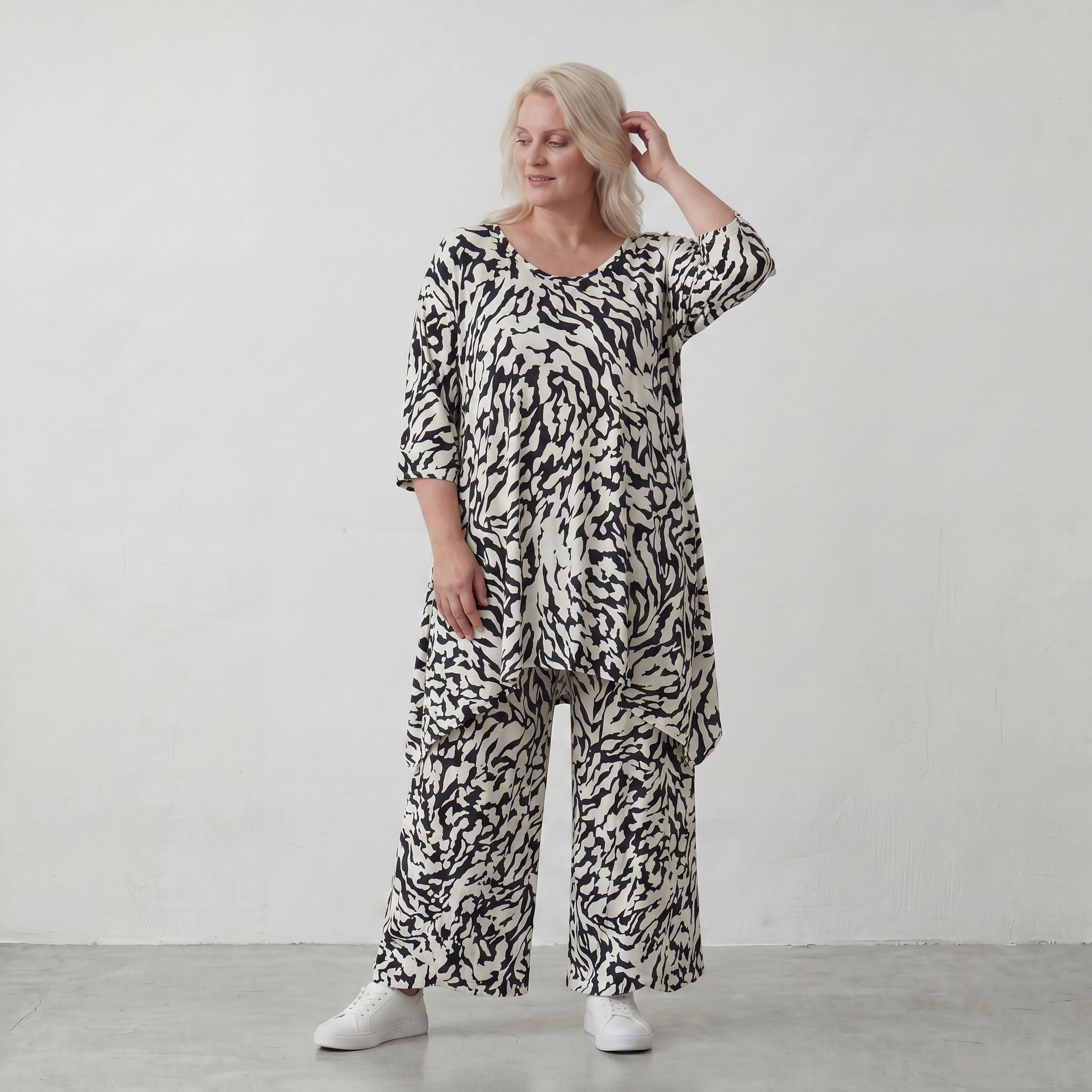 Ballonhose Weiß/Schwarz im Lagenlook leger Oversize weich fliessend zeitlos luftig chic