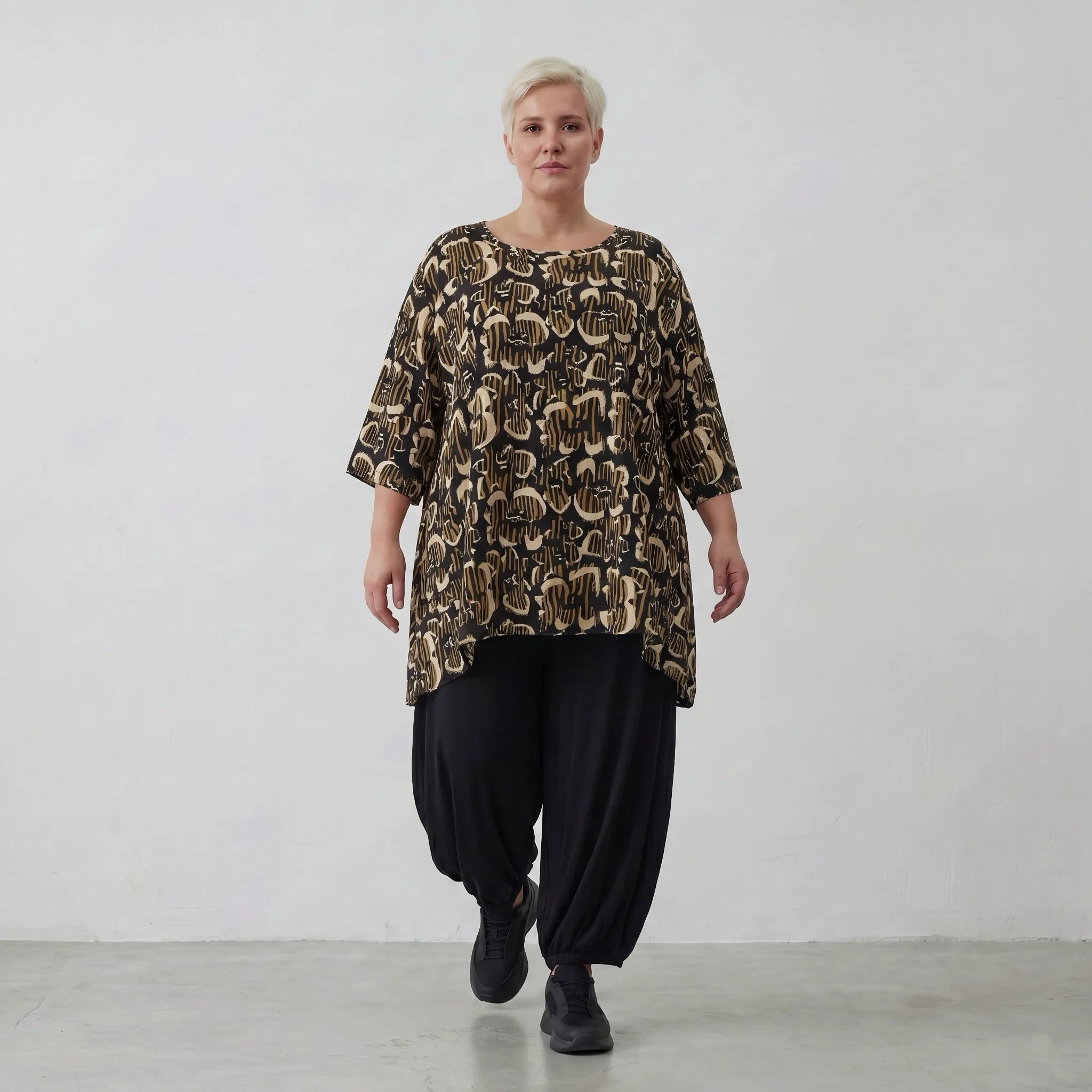 Ausgefallenes Oversize Lagenlook Big Shirt aus luftig feiner Viskose Popeline, 3/4 Arm, Streifen, Schwarz/Sand/Beige