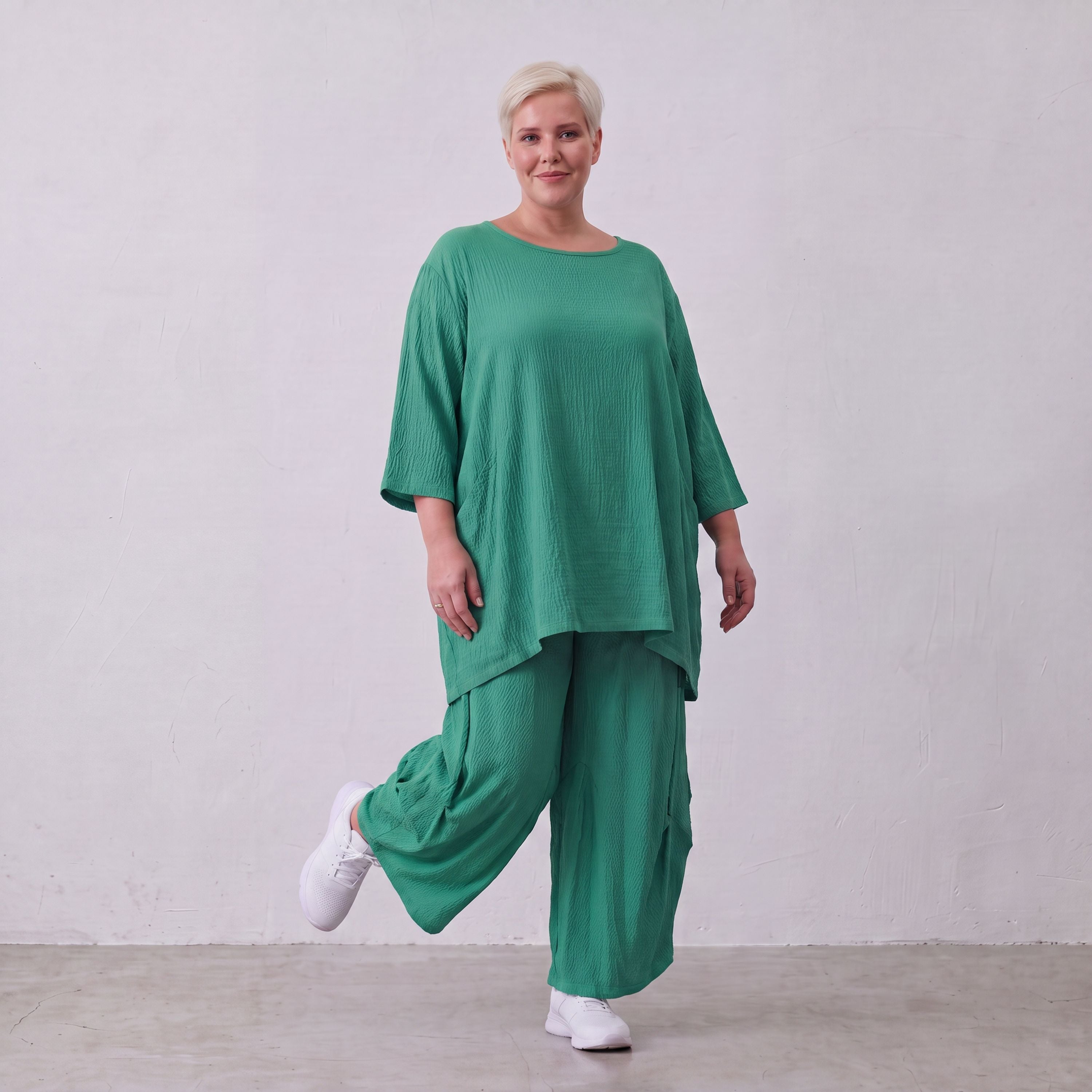 Damen Hose Lagenlook Viskose Grün, Ballonschnitt, Flügeltaschen, Oversize große Größen – AKH Fashion