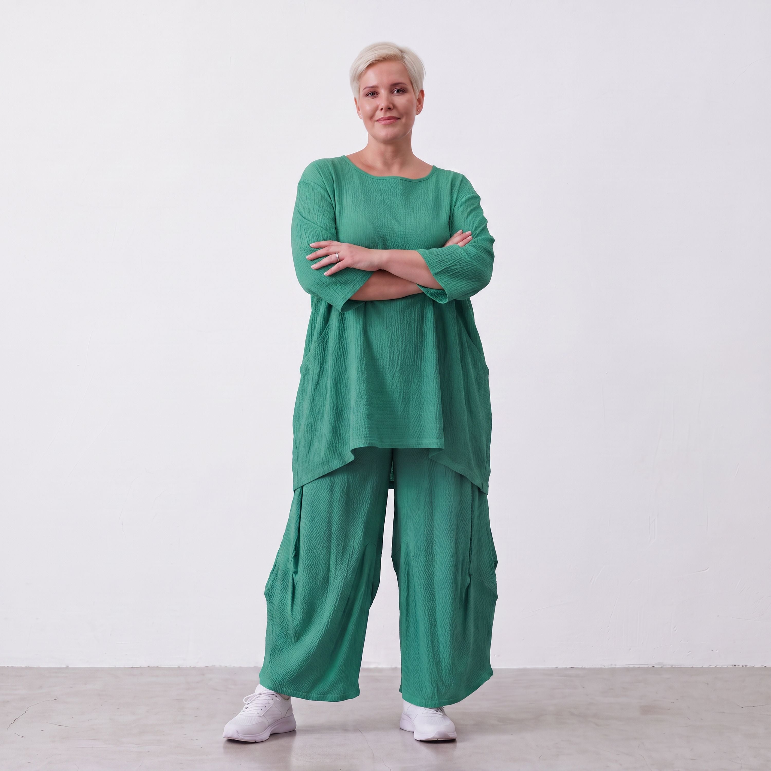 Damen Hose Lagenlook Viskose Grün, Ballonschnitt, Flügeltaschen, Oversize große Größen – AKH Fashion