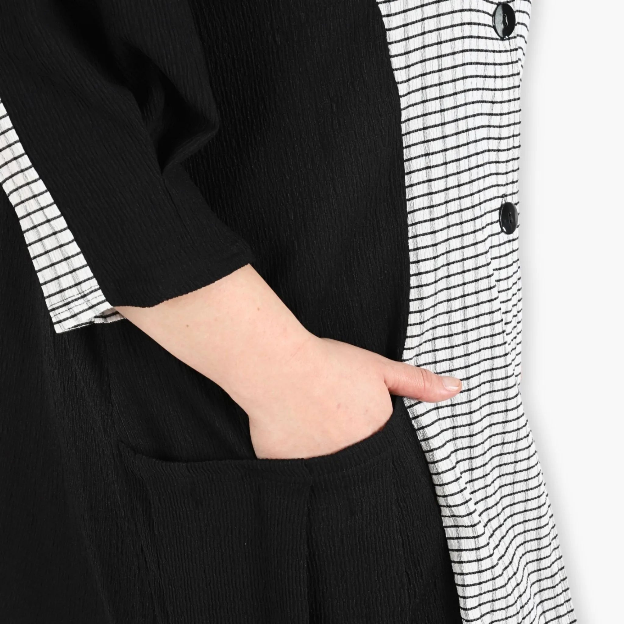  AKH Fashion Jacke in gerundeter Form, aus Viskose, 1288.06933, Schwarz-Weiß, Kariert