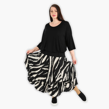  Lässiger Ballonrock in Zebra-Optik Schwarz-Ecru aus weichem Slinky-Material für Plus Size Styles