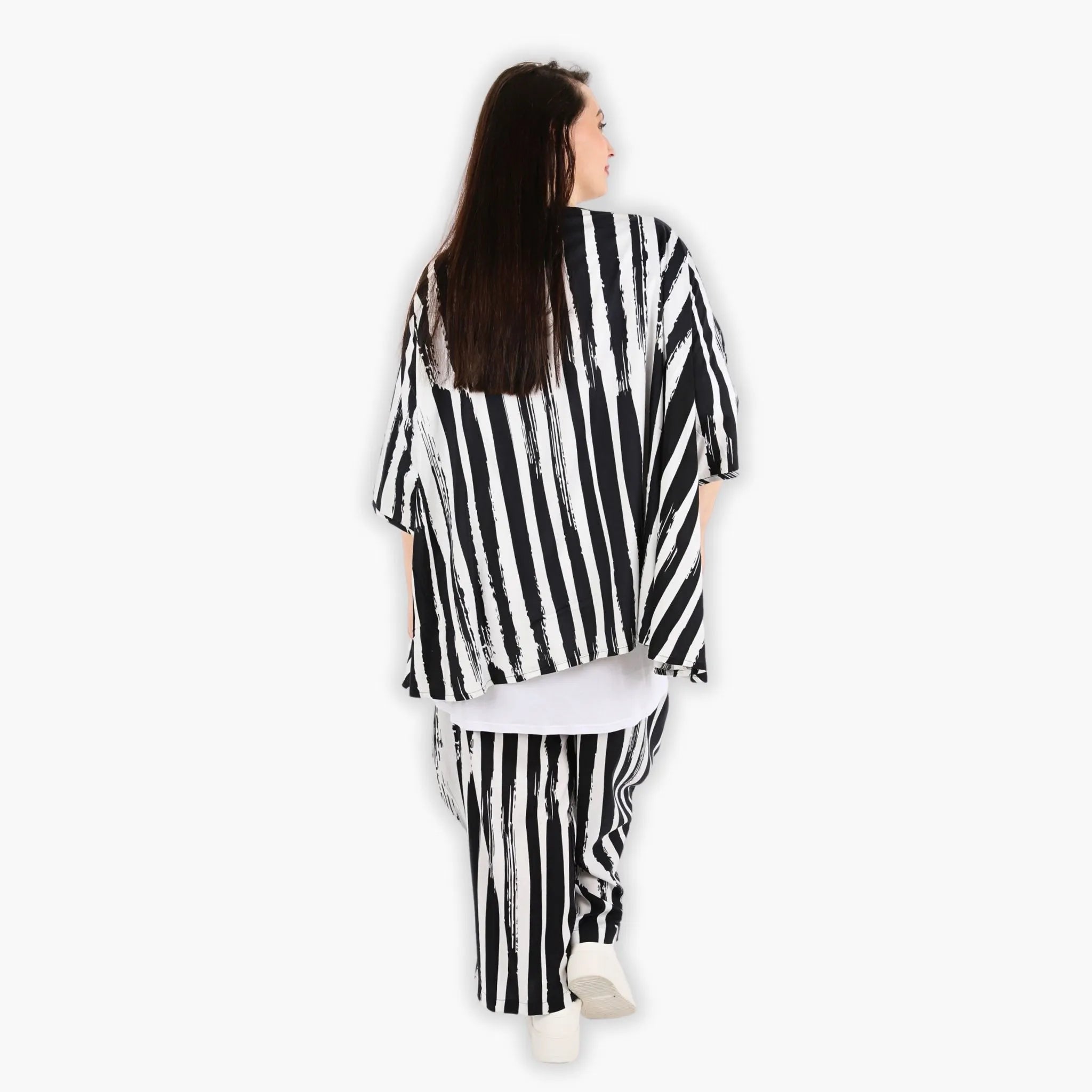  A-Form Bigshirt von AKH Fashion aus Viskose, 1300.00593, Schwarz-Weiß, Schick, Modern, Bequem