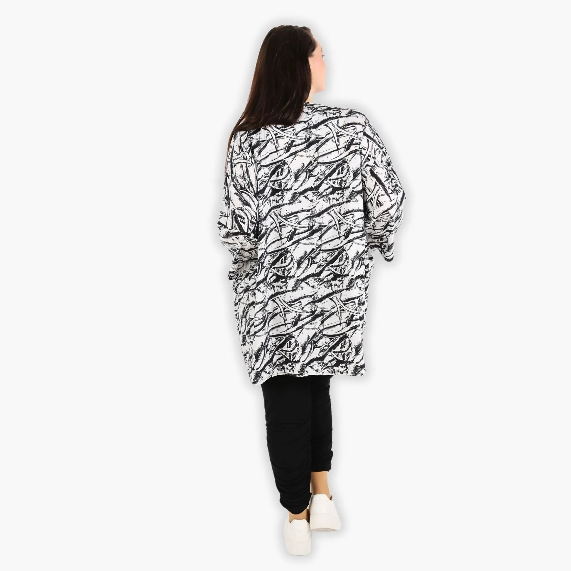  Oversize Shirt in Schwarz-Weiß mit 3/4-Ärmeln und praktischen Nahttaschen aus Viskose