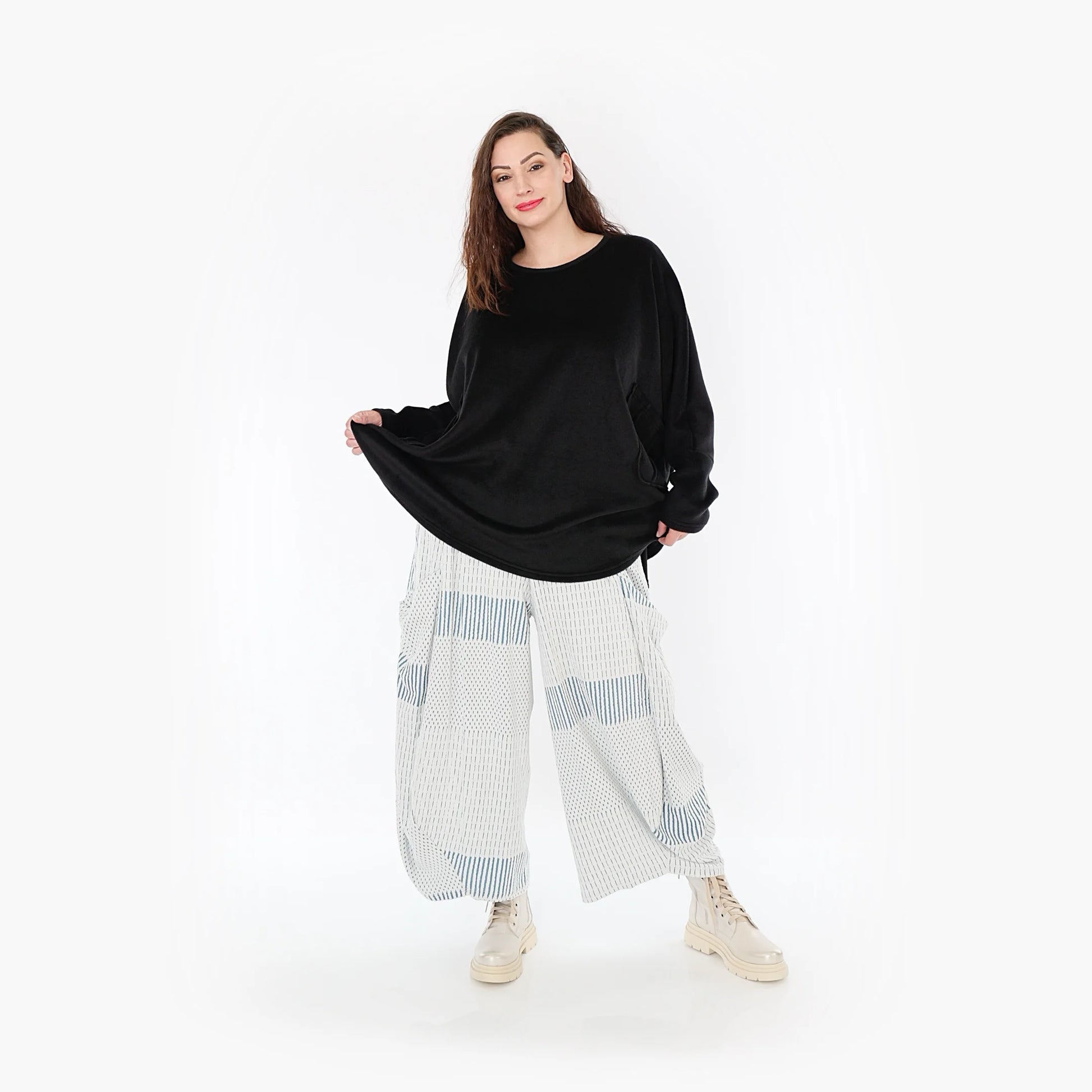  Stylische Oversize-Ballonhose in modernem Blau mit bequemen Sitz und lässigem Design