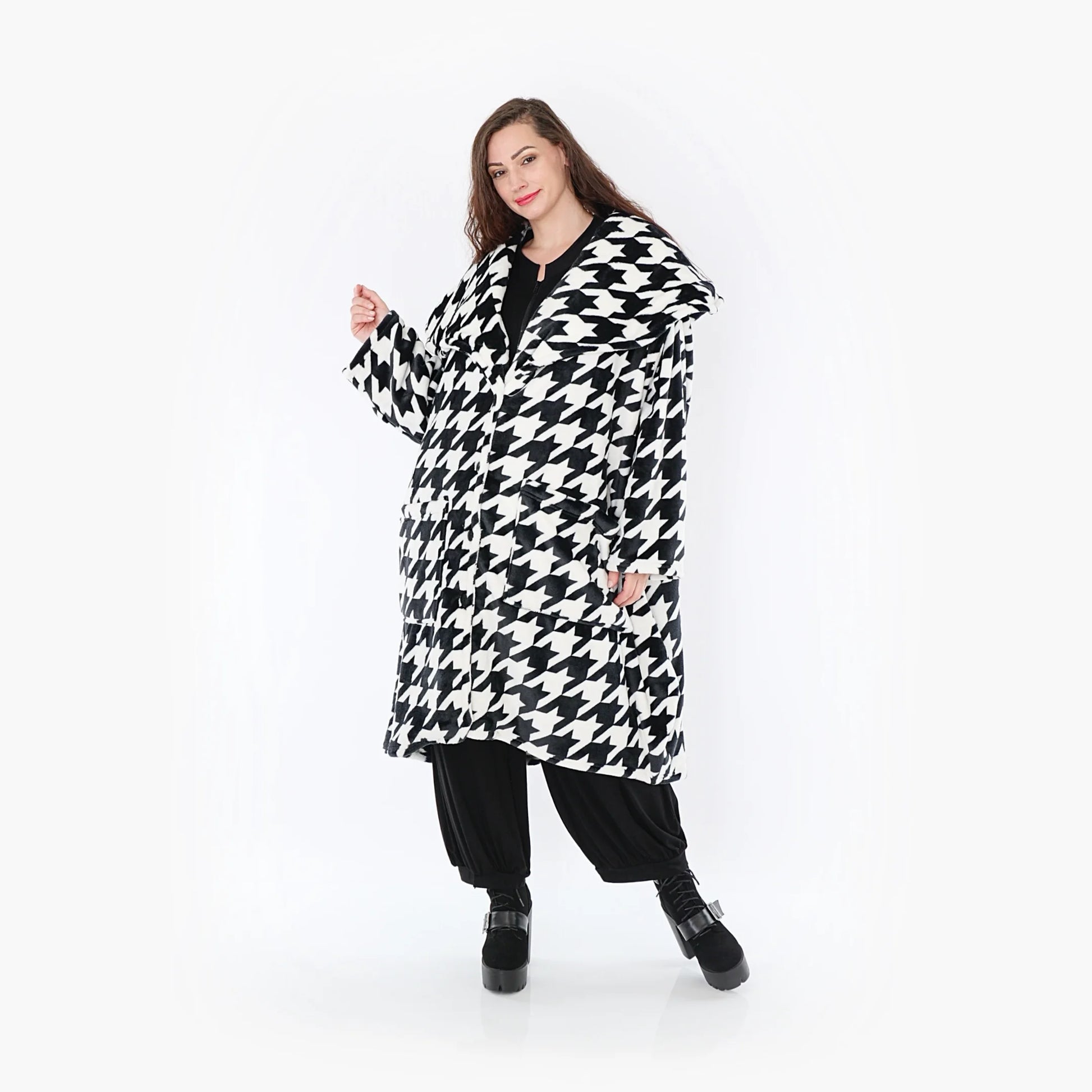  Klassischer Plüsch-Mantel in Hahnentritt-Muster für Curvy und Plus-Size mit Oversize-Schnitt