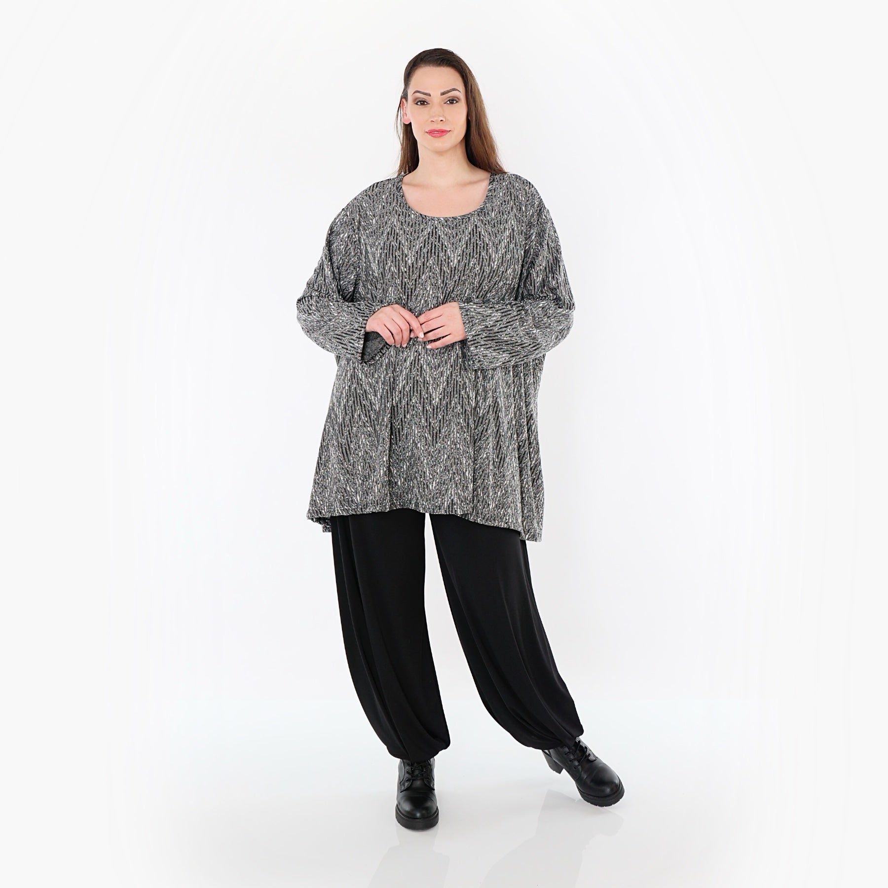  A-Form Bigshirt von AKH Fashion aus Materialmix, 1526.00593, Grau/Schwarz/Weiß, Schick