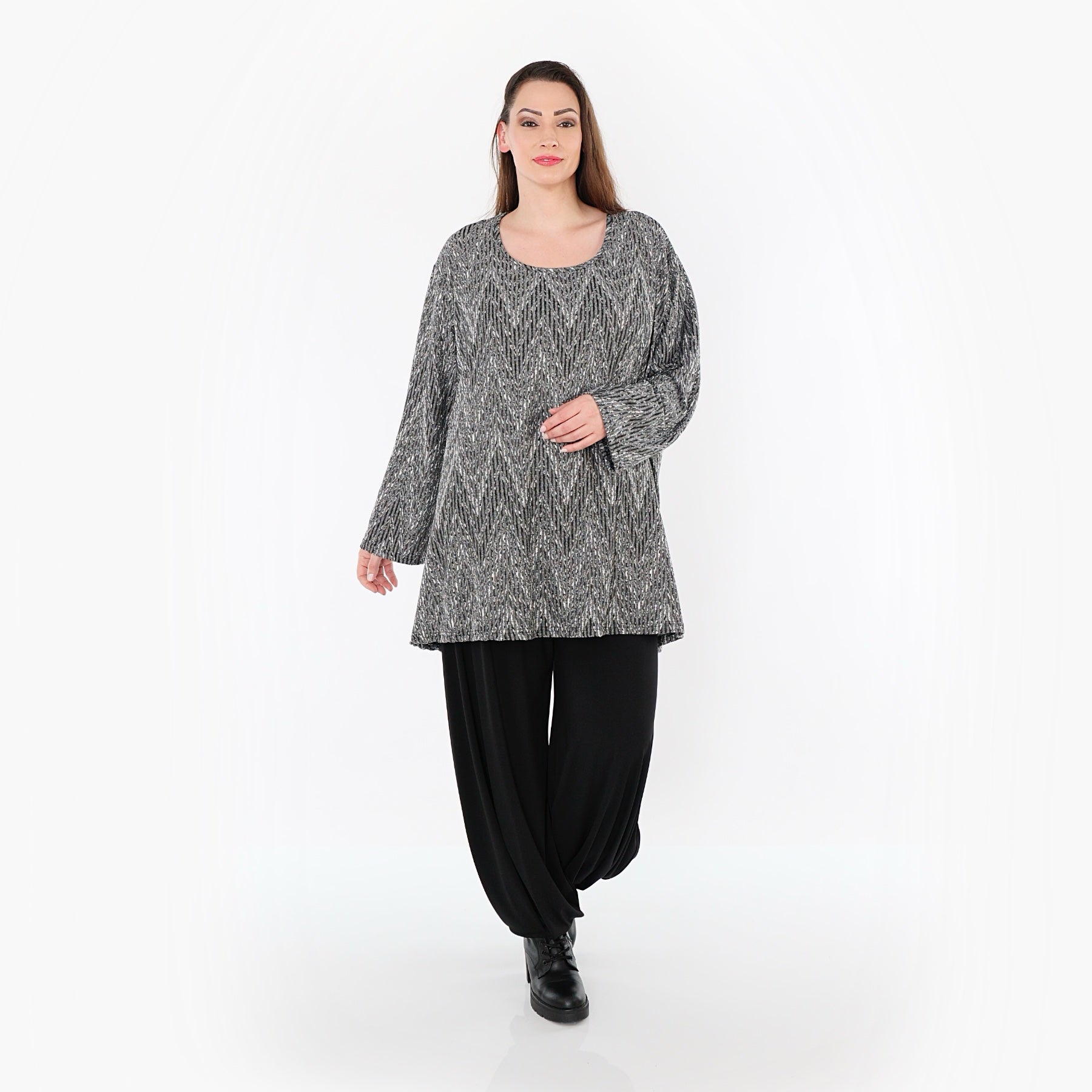  A-Form Bigshirt von AKH Fashion aus Materialmix, 1526.00593, Grau/Schwarz/Weiß, Schick