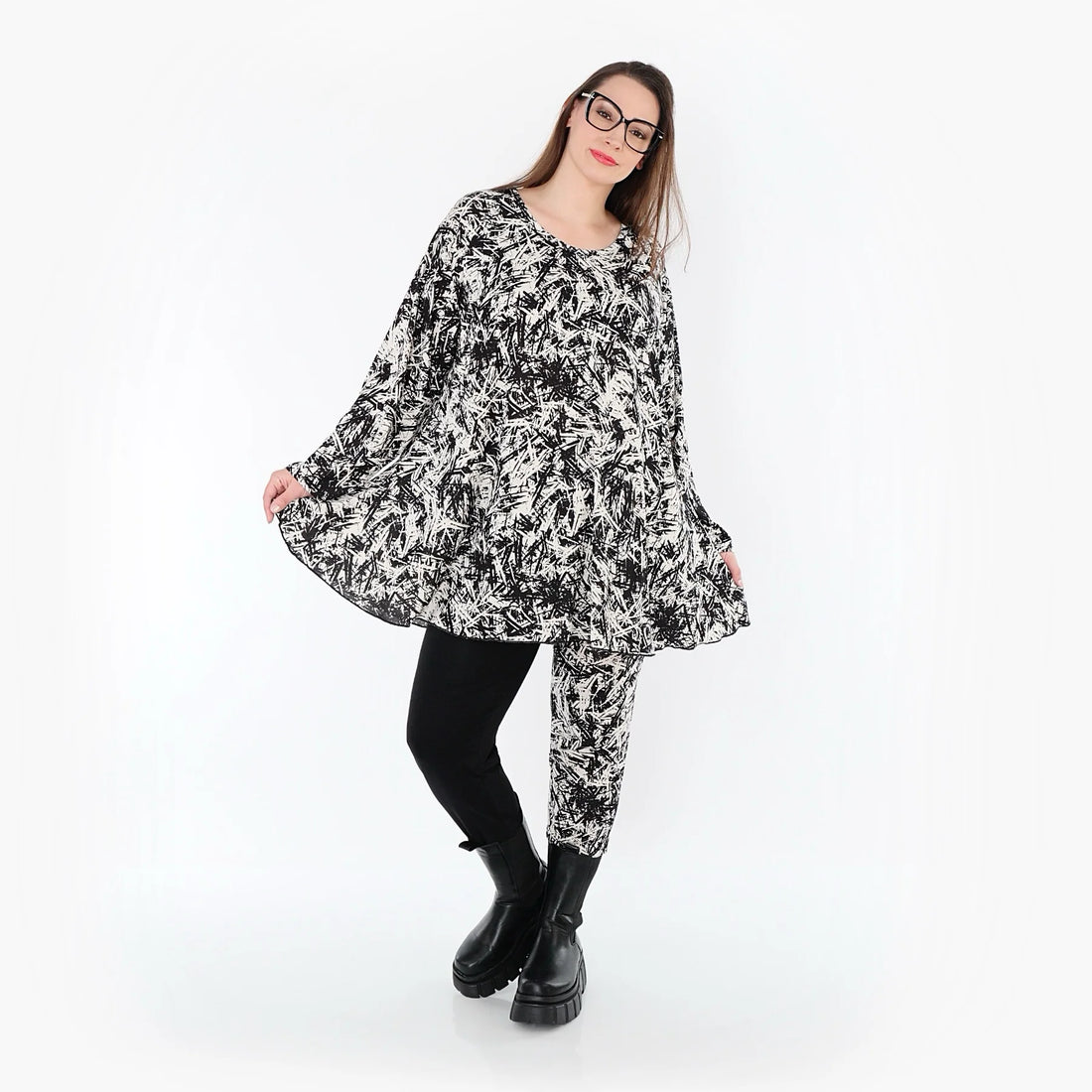  AKH Fashion Shirt in Glocken-Form, aus Viskose, 1559.01892, Schwarz/Weiß, Abstrakt, Schick