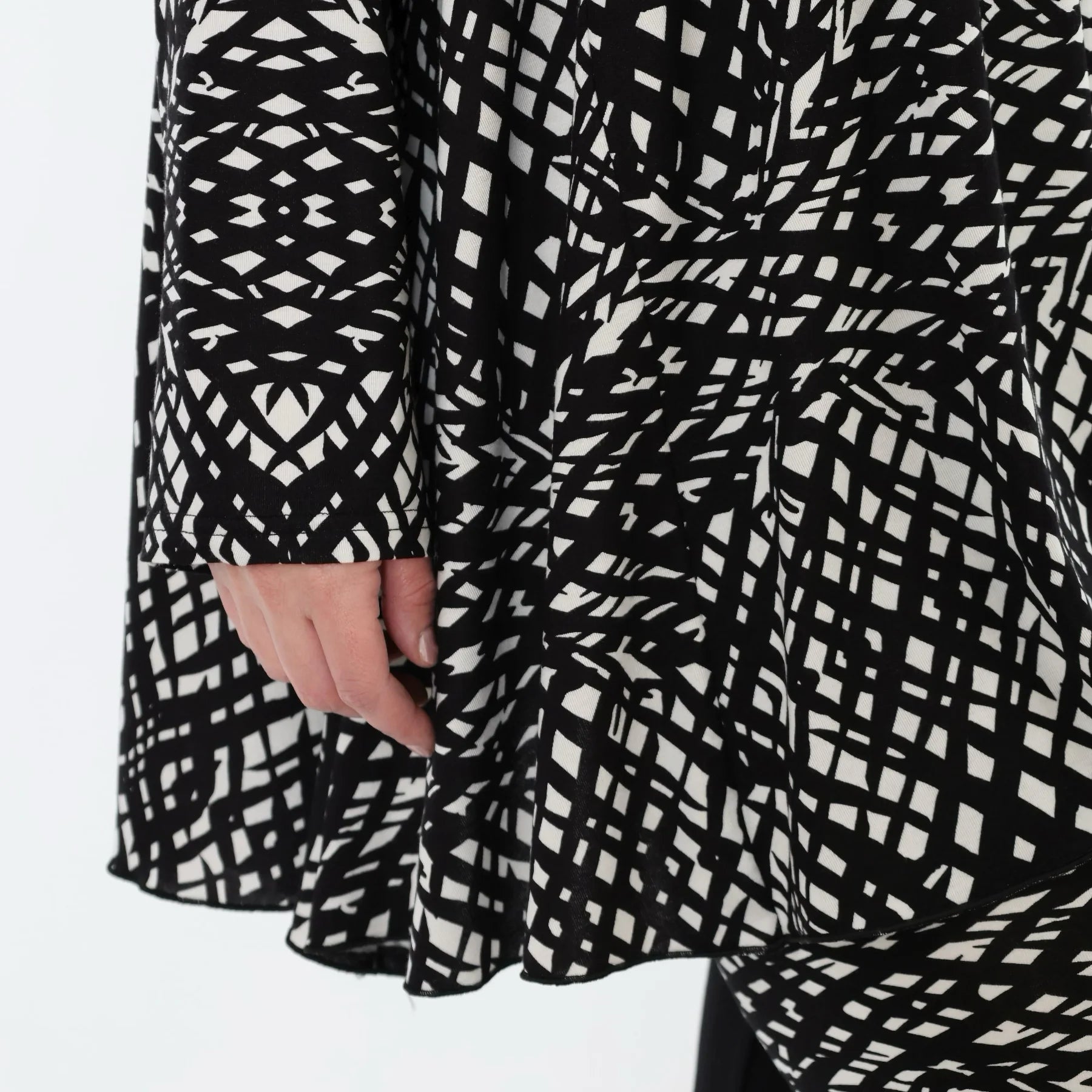  A-Form Bigshirt von AKH Fashion aus Viskose, 1560.00593, Schwarz/Weiß, Abstrakt, Ausgefallen