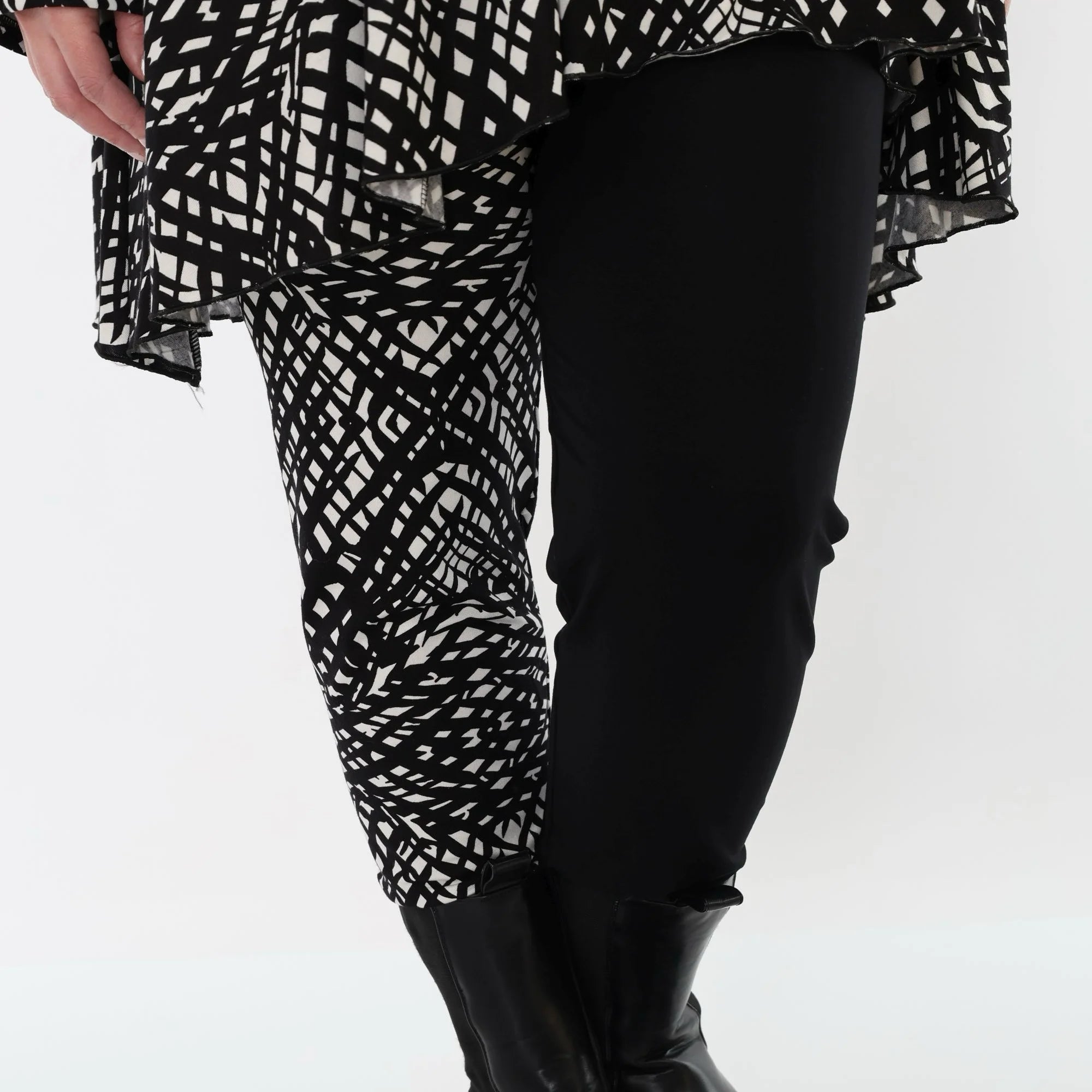  AKH Fashion Leggings in gerader Form, aus Viskose, 1560.0P100, Schwarz/Weiß, Abstrakt