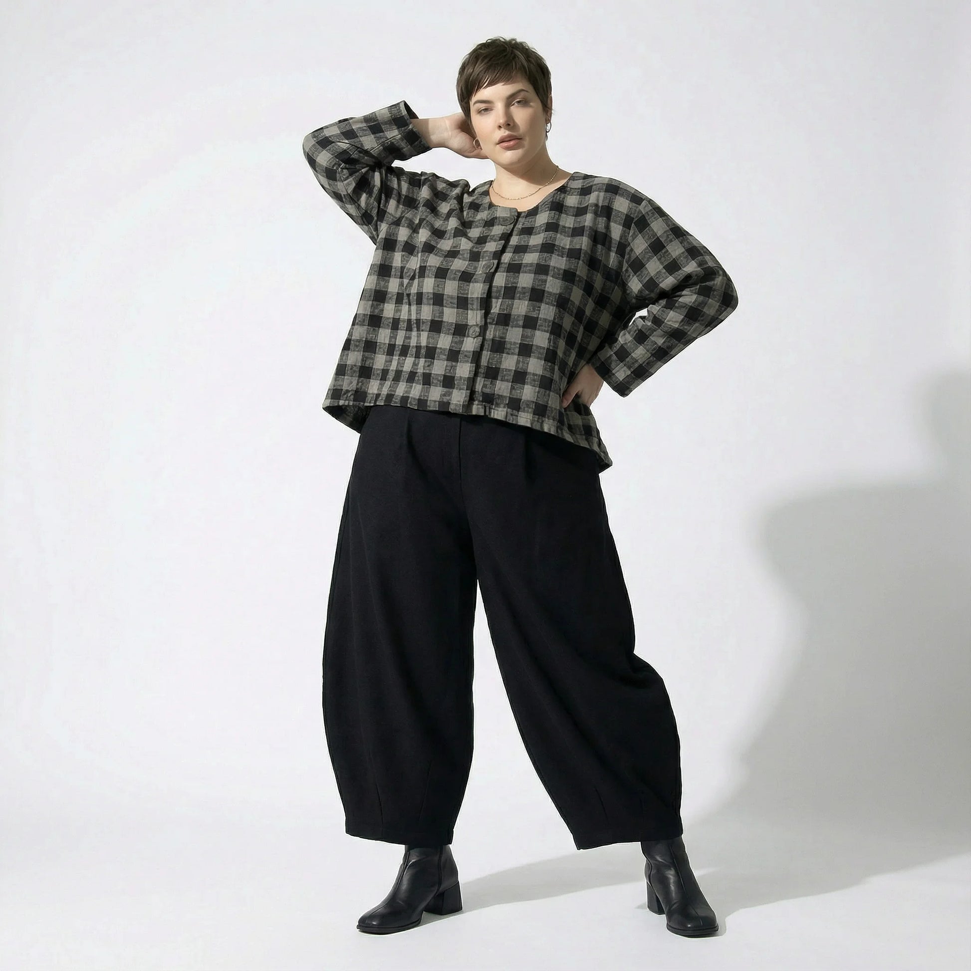  AKH Fashion Jacke in gerundeter Form, aus Polyester, 1562.00130, Grau/Schwarz, Kariert