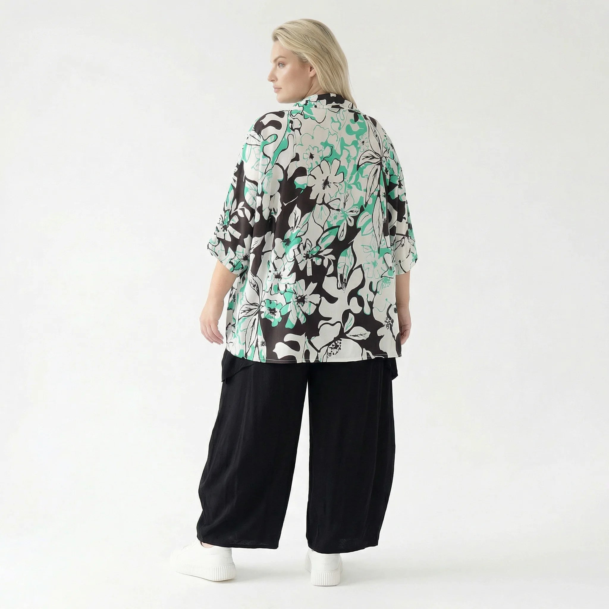  AKH Fashion Jacke in gerundeter Form, aus Viskose, 1574.07092, Weiß/Schwarz/Grün, Blumen