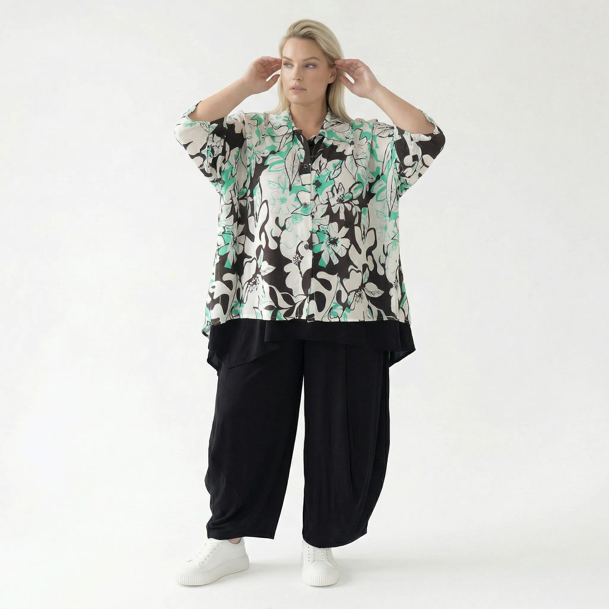  AKH Fashion Jacke in gerundeter Form, aus Viskose, 1574.07092, Weiß/Schwarz/Grün, Blumen